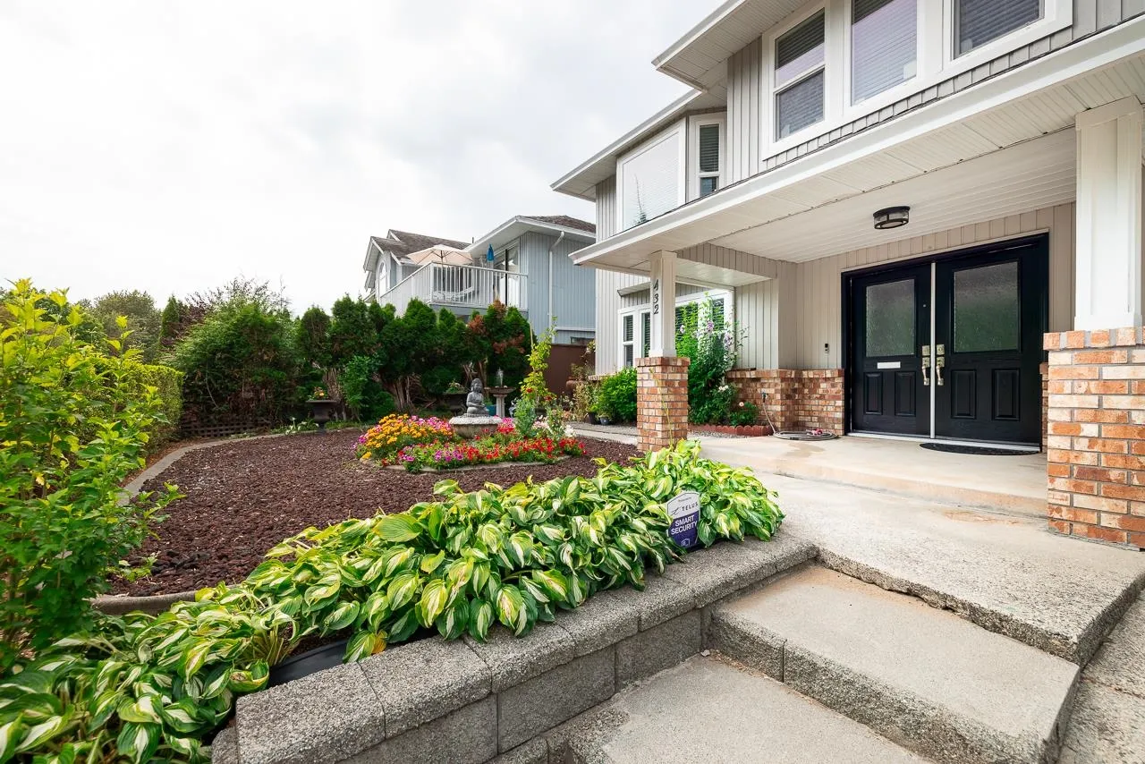 432 Riverview Crescent