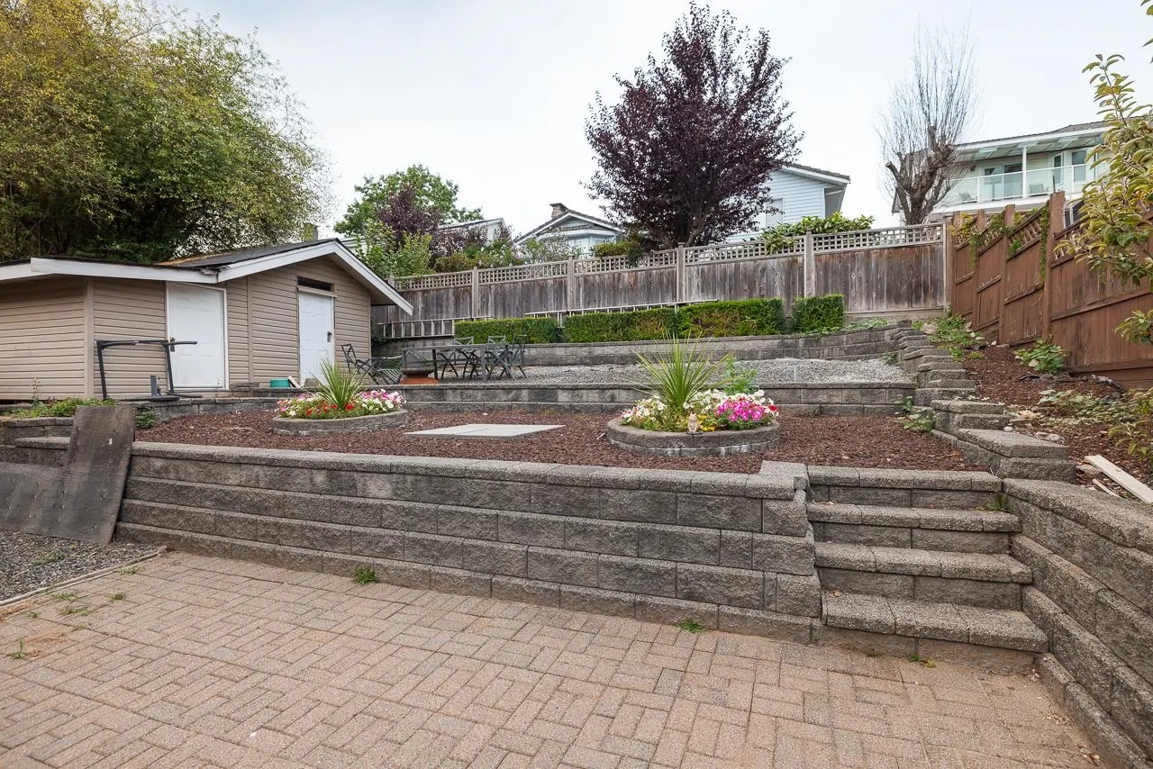 432 Riverview Crescent