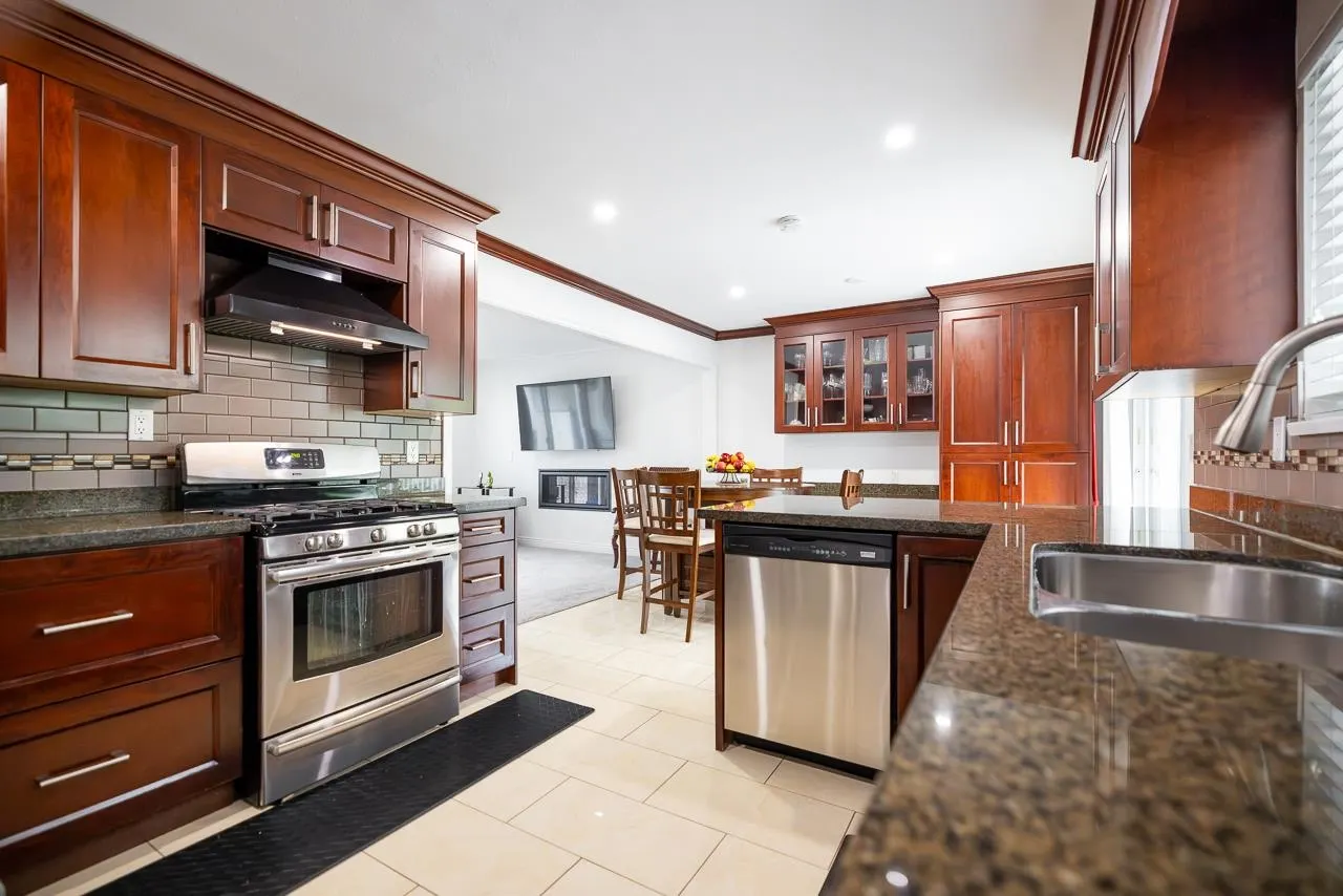 432 Riverview Crescent