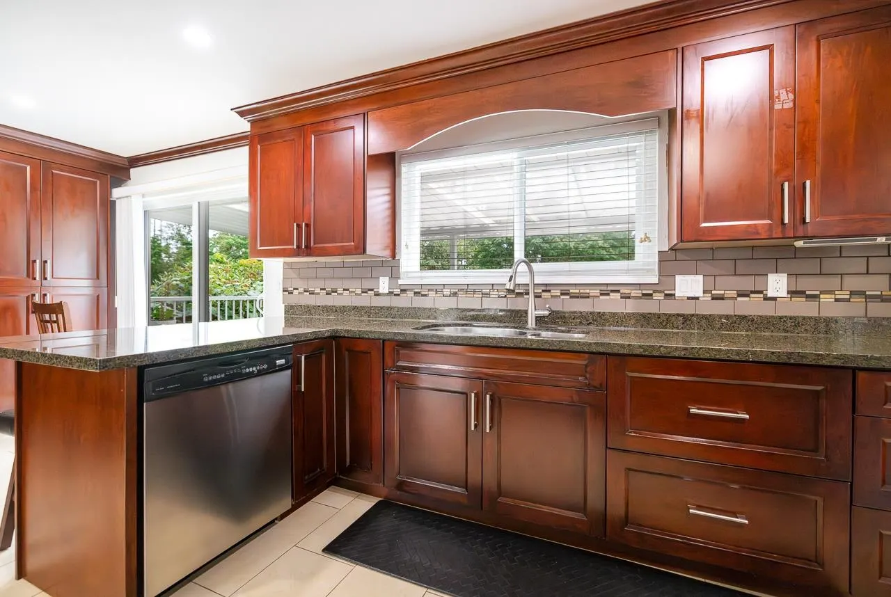 432 Riverview Crescent