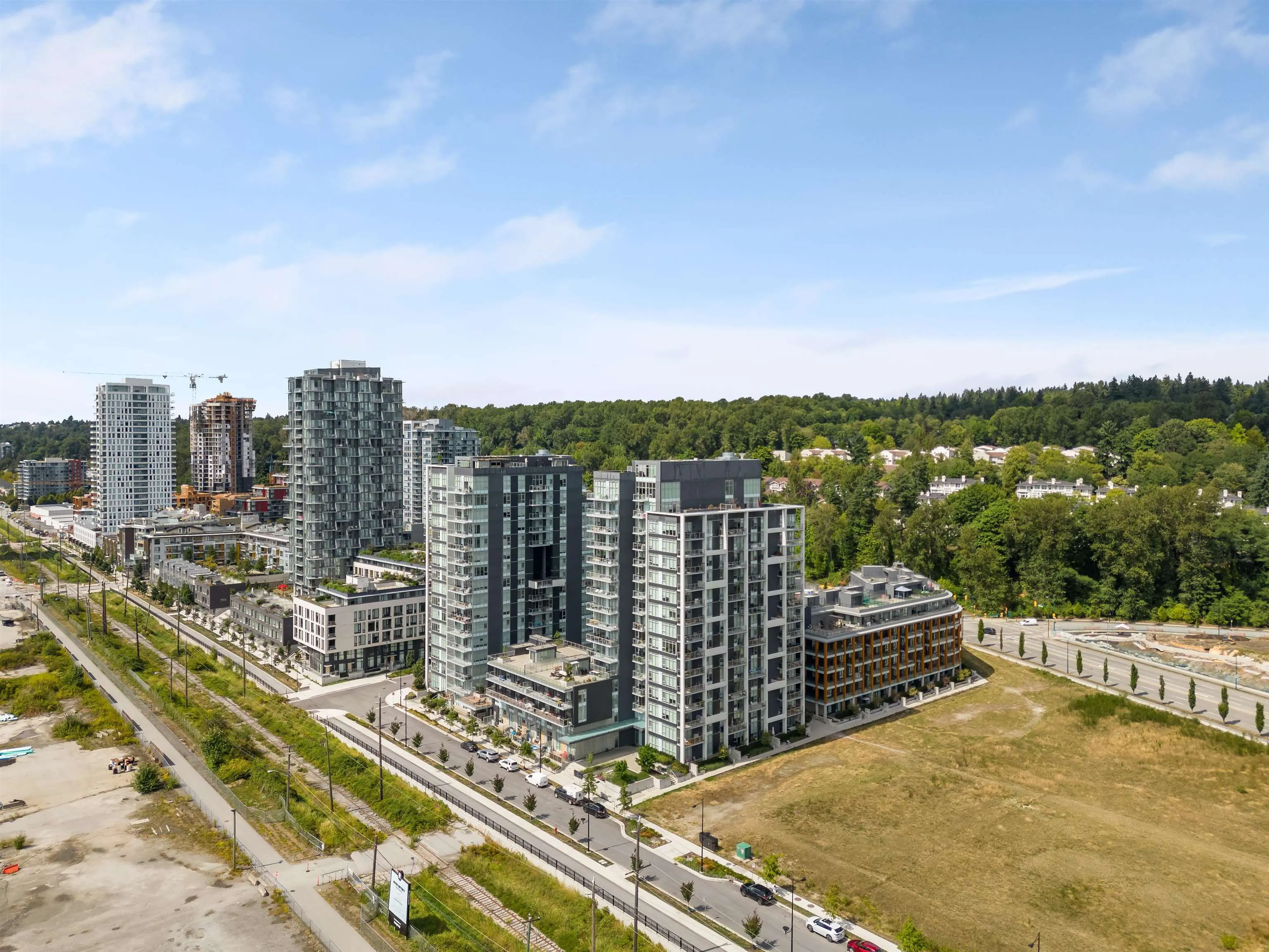 309 3588 Sawmill Crescent