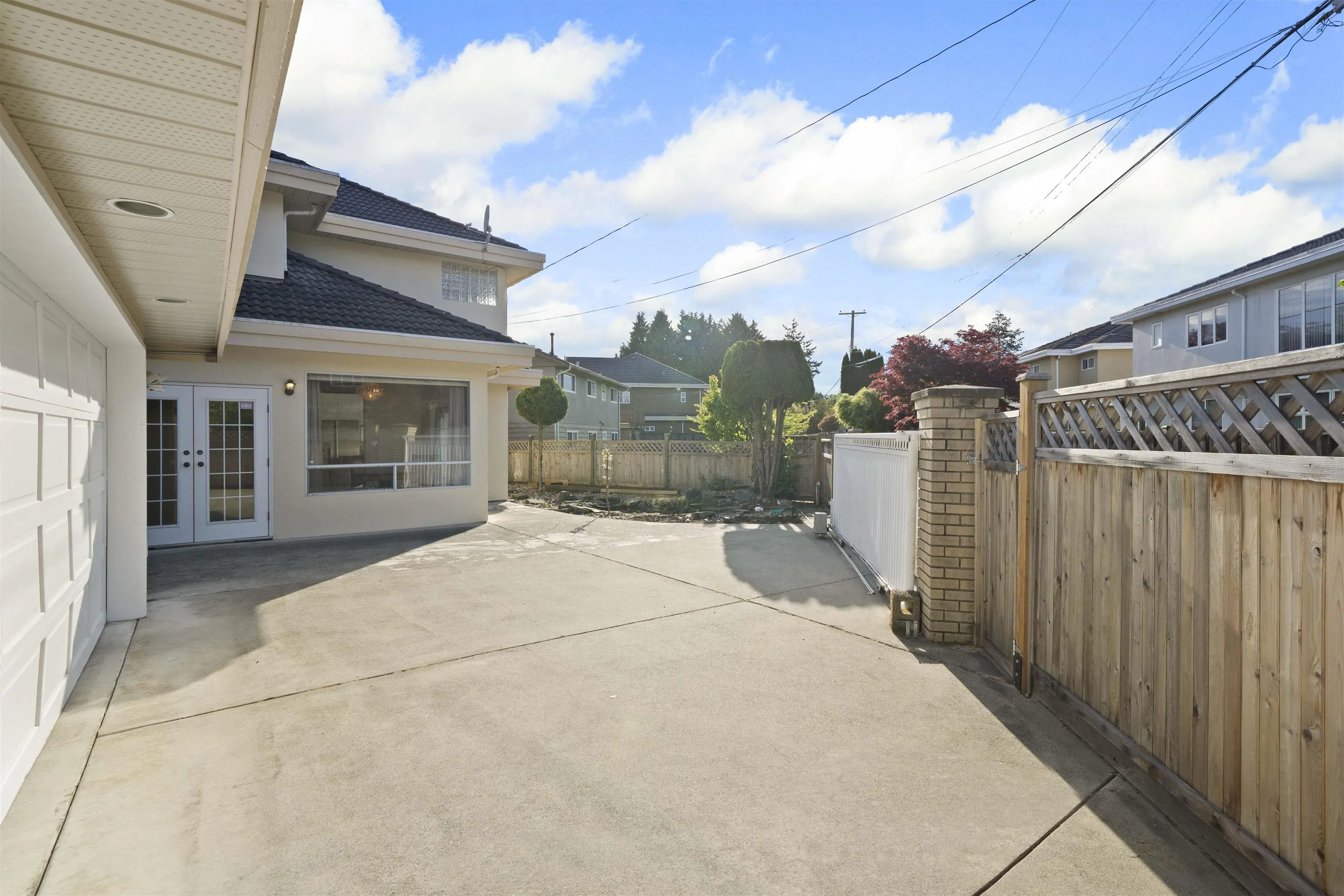 9680 Gilhurst Crescent