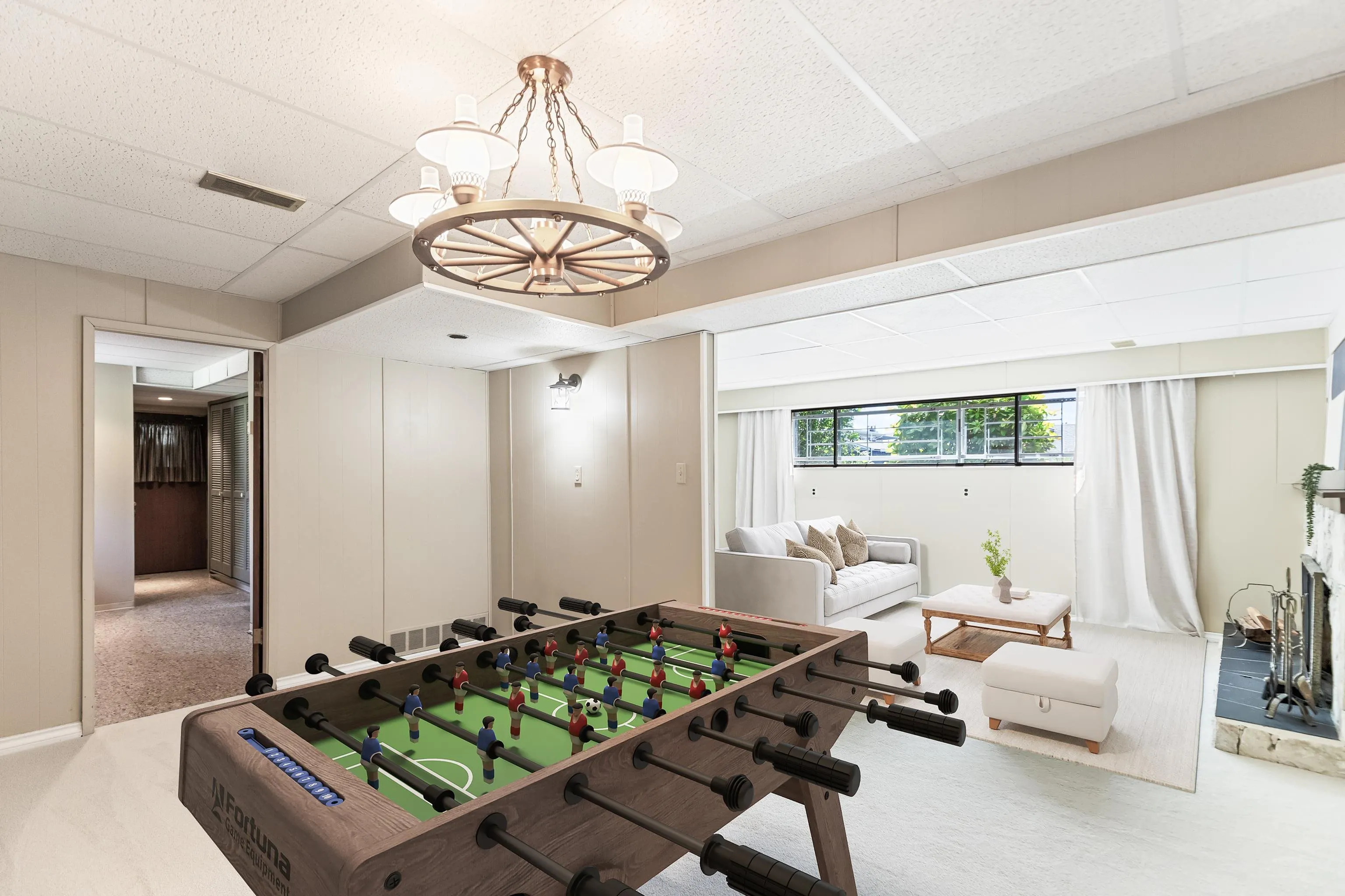 805 Everett Crescent