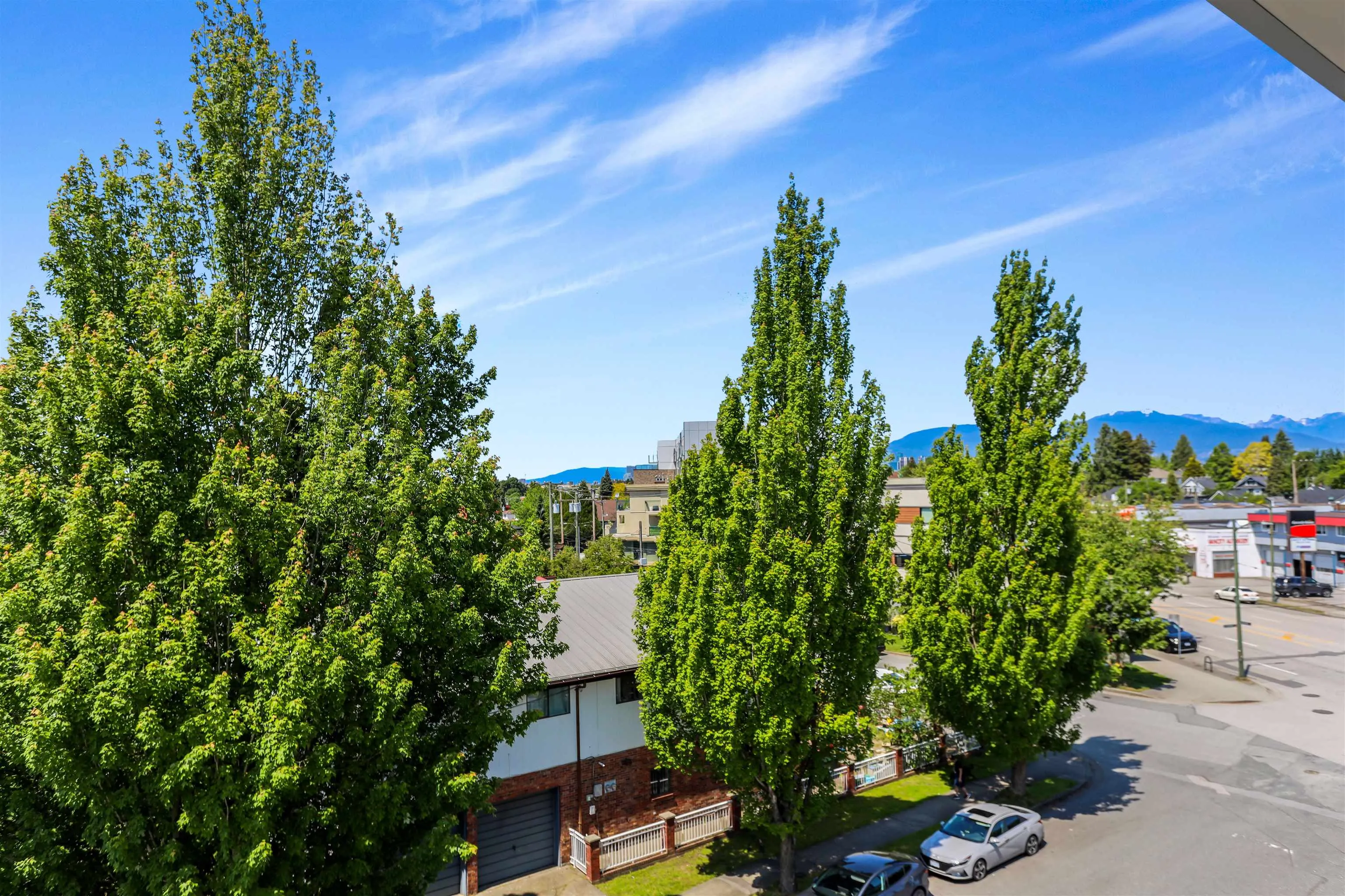PH2 3420 St. Catherines Street