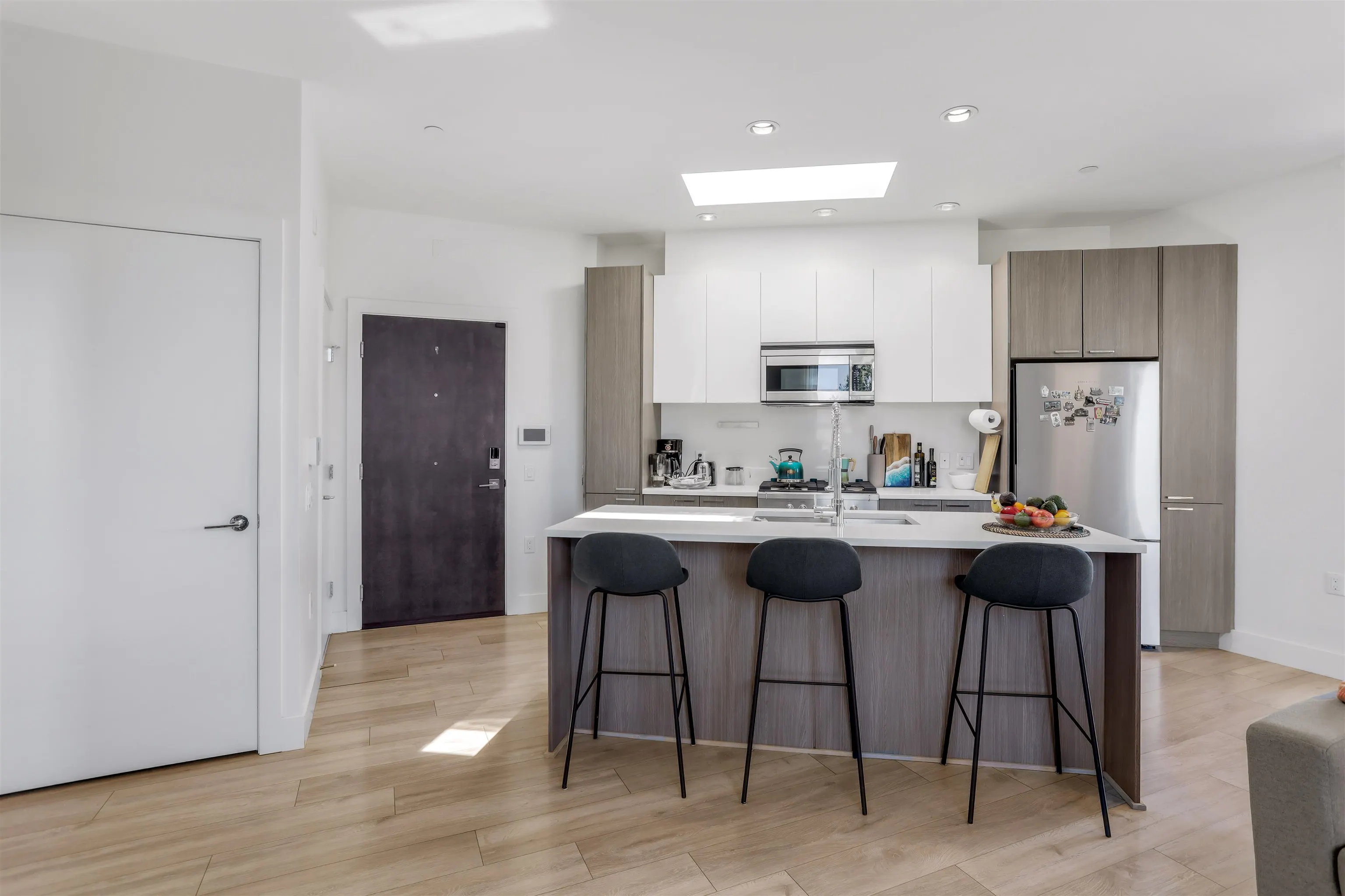 PH2 3420 St. Catherines Street