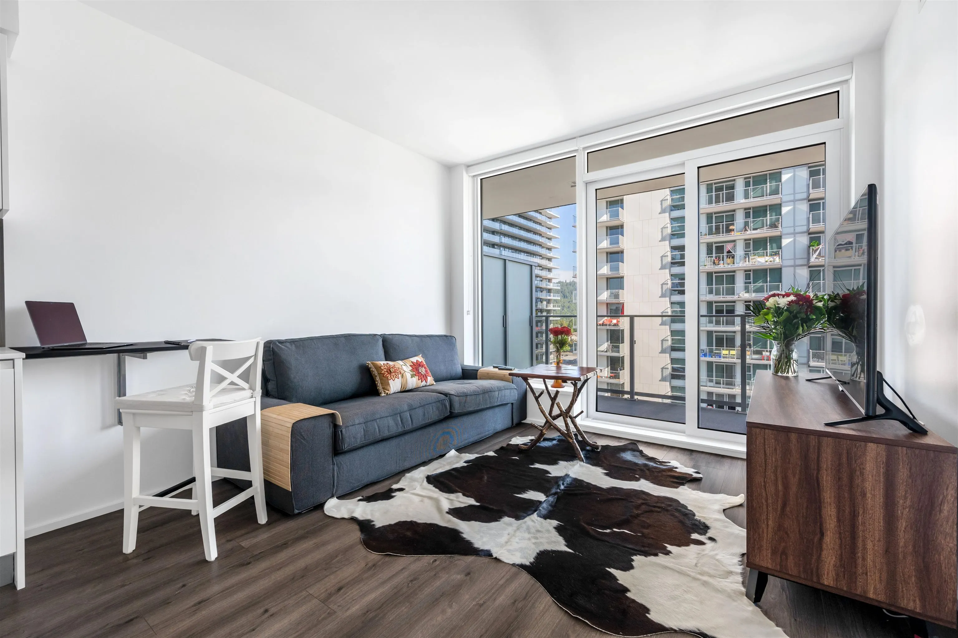 1203 3888 Evergreen Place