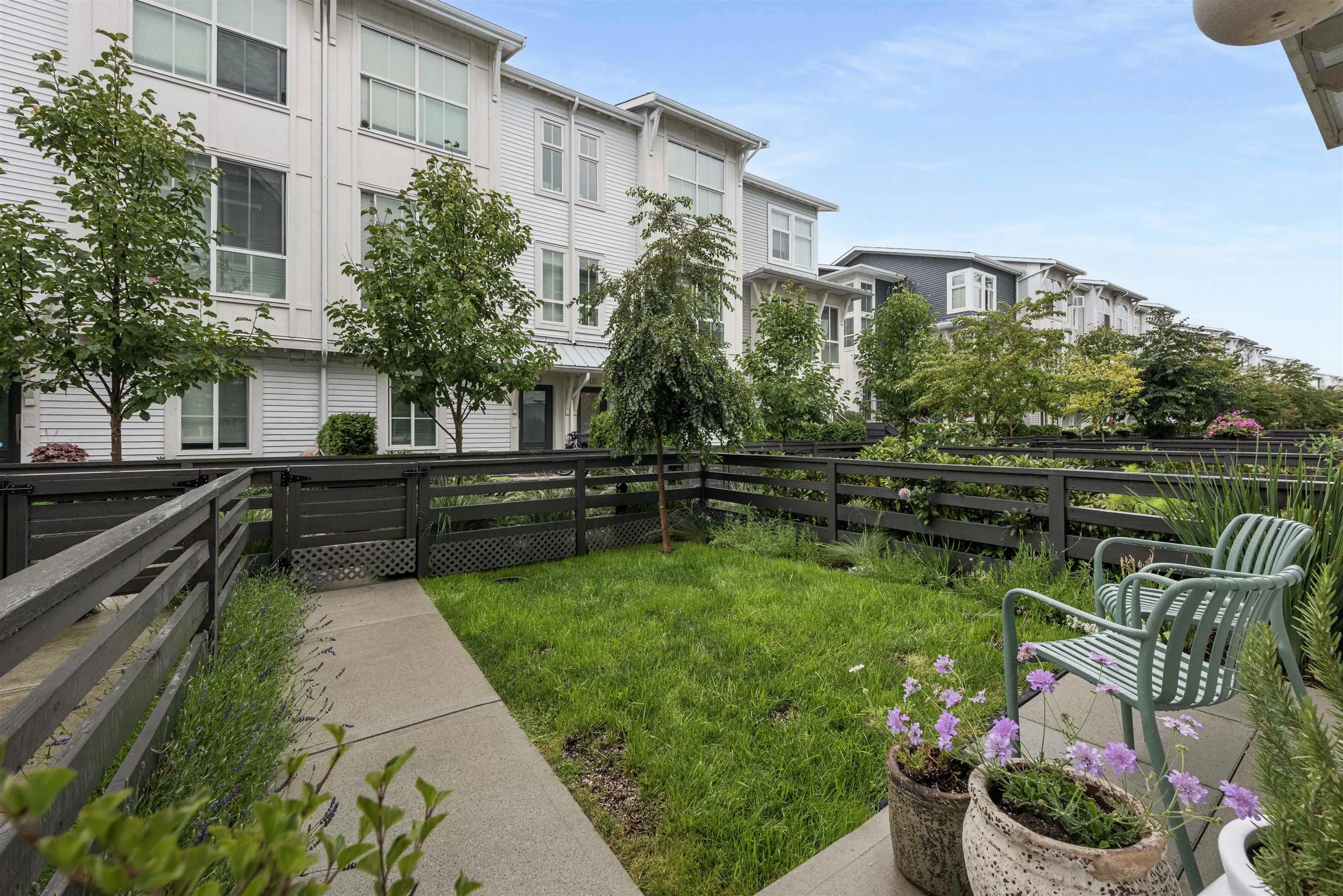 17 4716 Orca Way