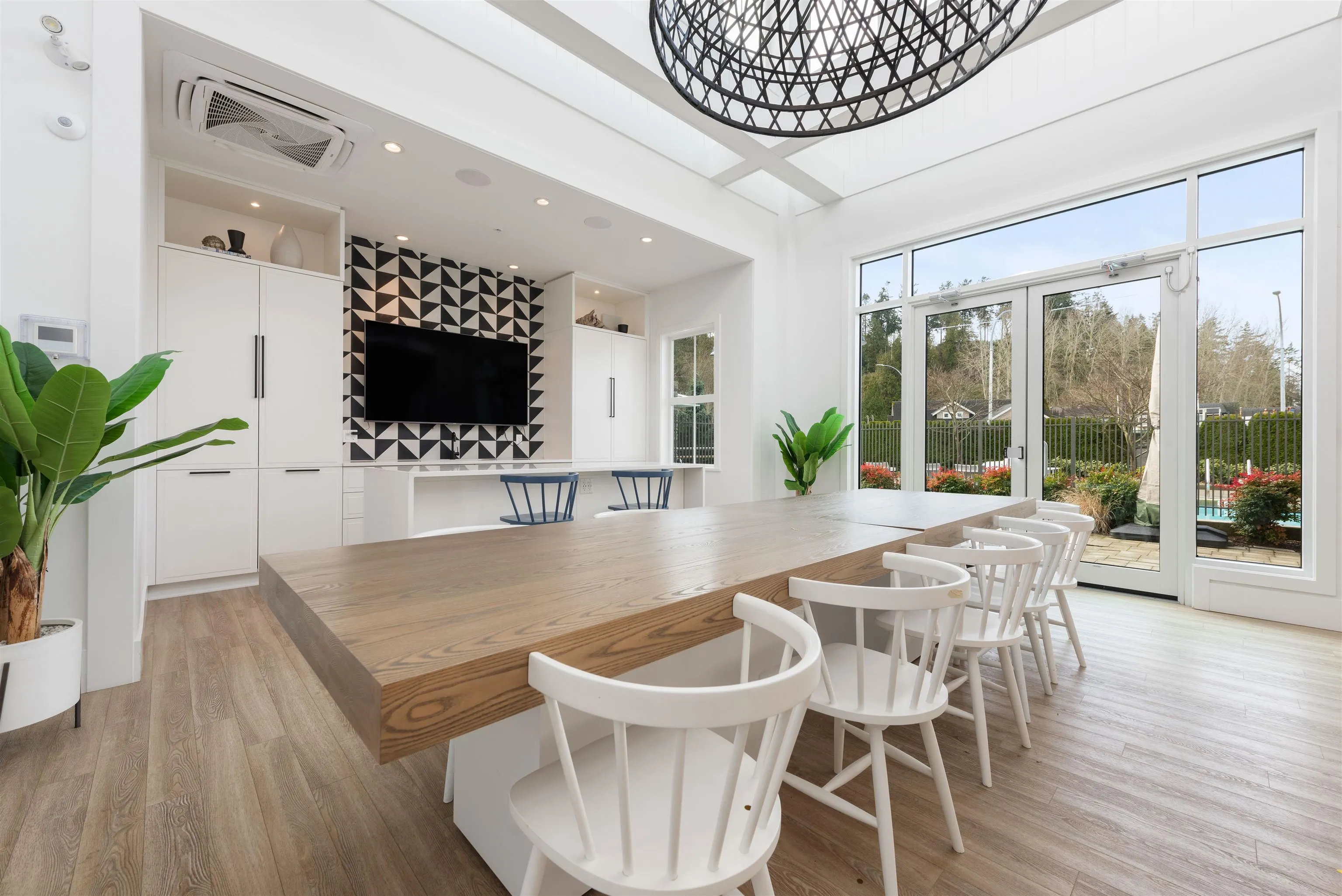 17 4716 Orca Way