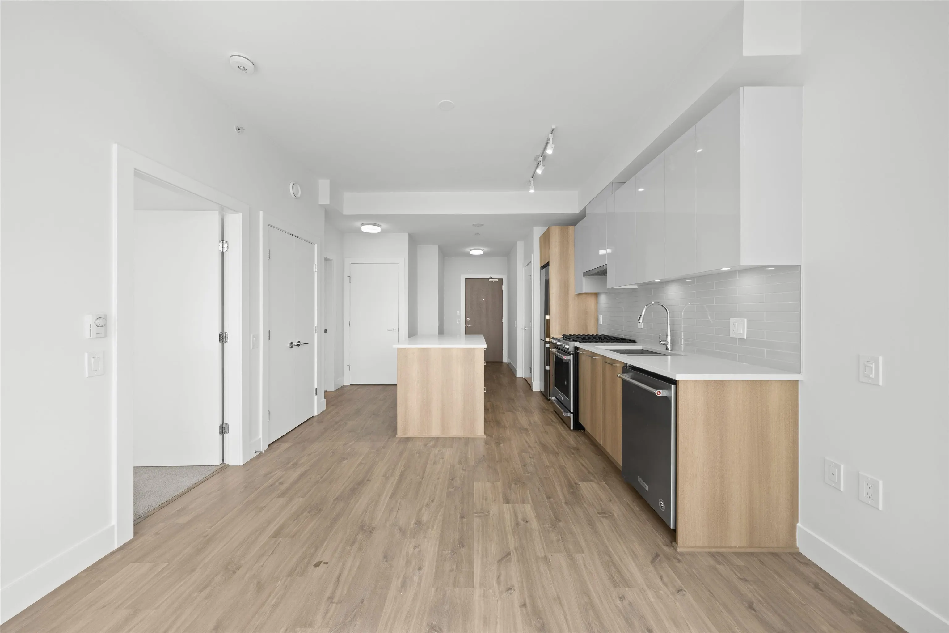 713 258 Nelson's Court