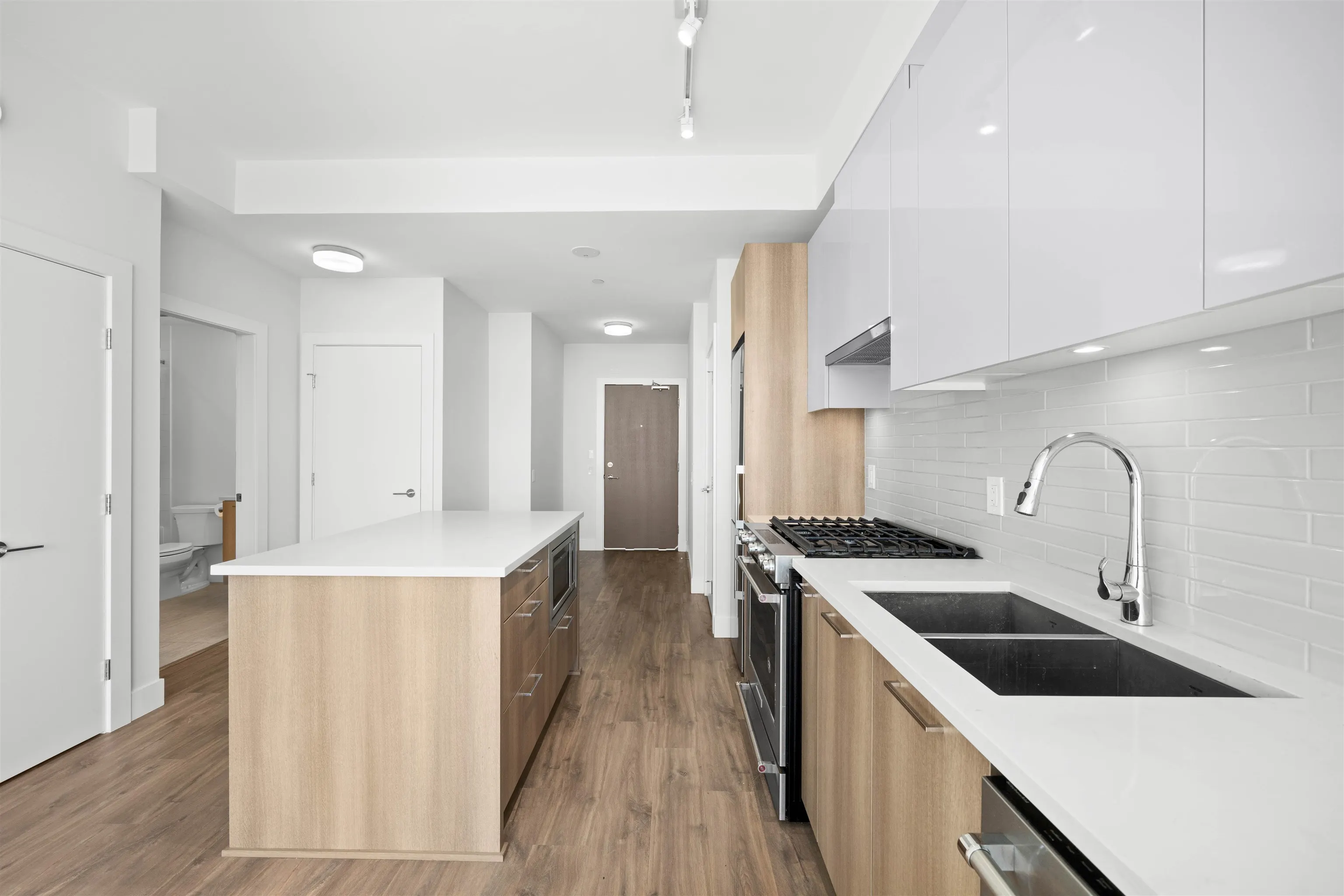 713 258 Nelson's Court