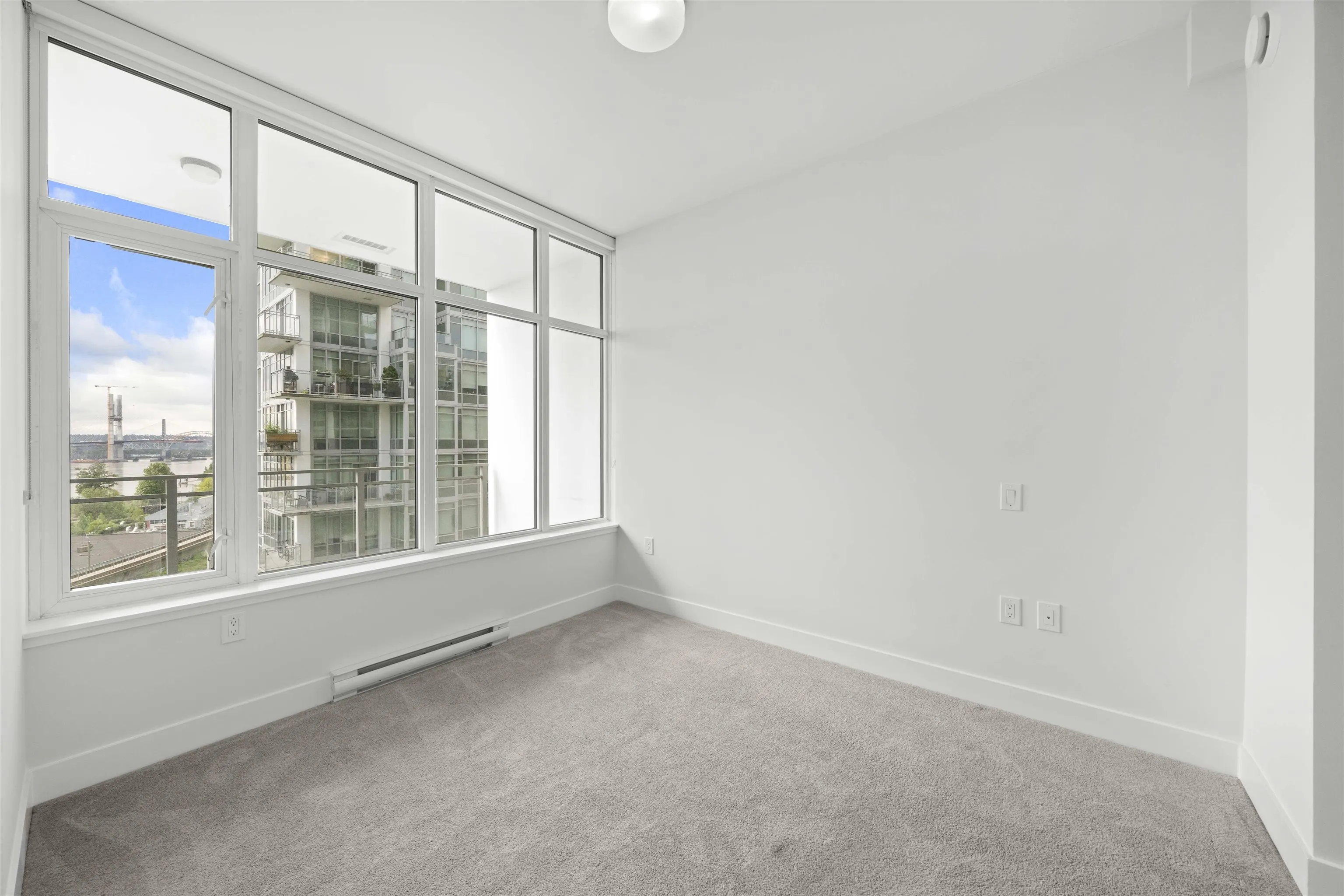 713 258 Nelson's Court