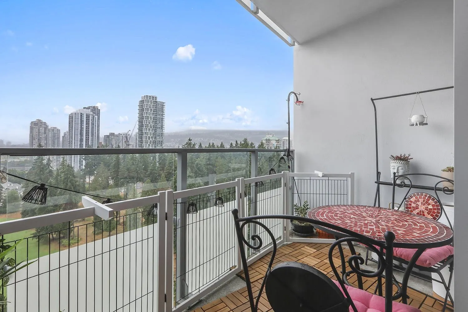 2107 3093 Windsor Gate