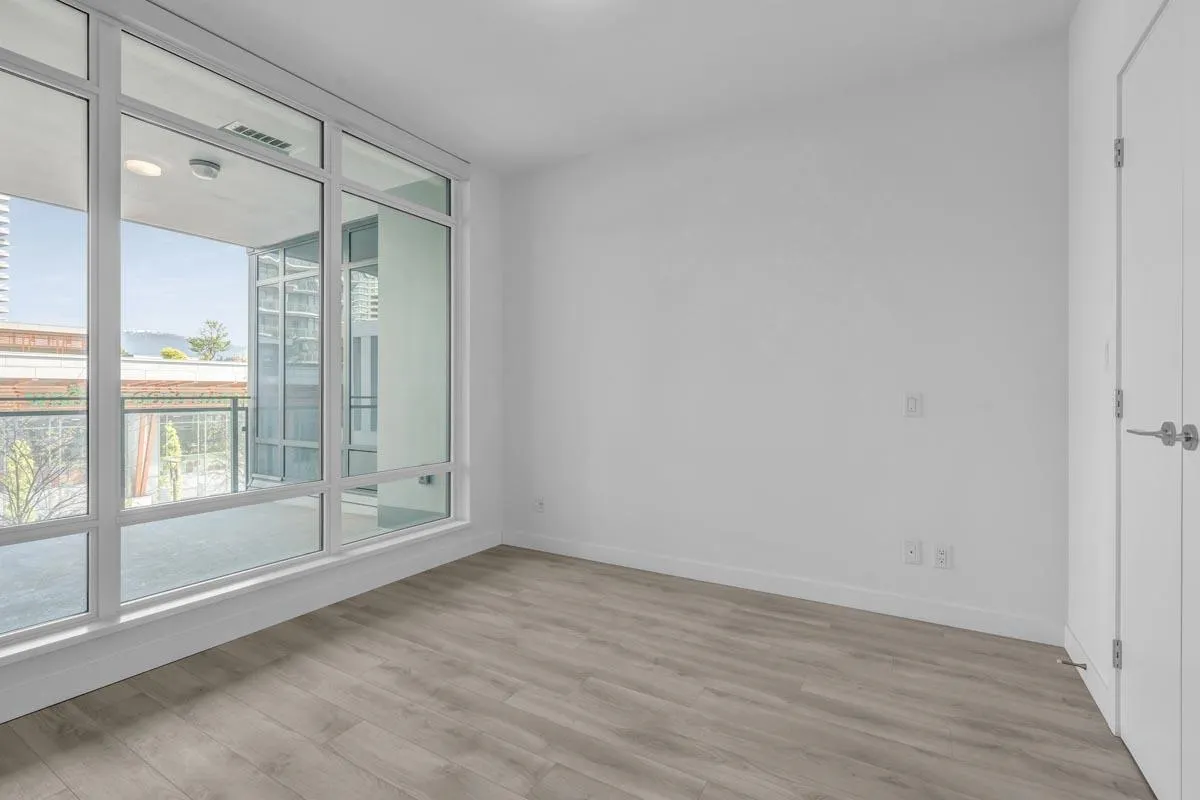 403 2085 Skyline Court