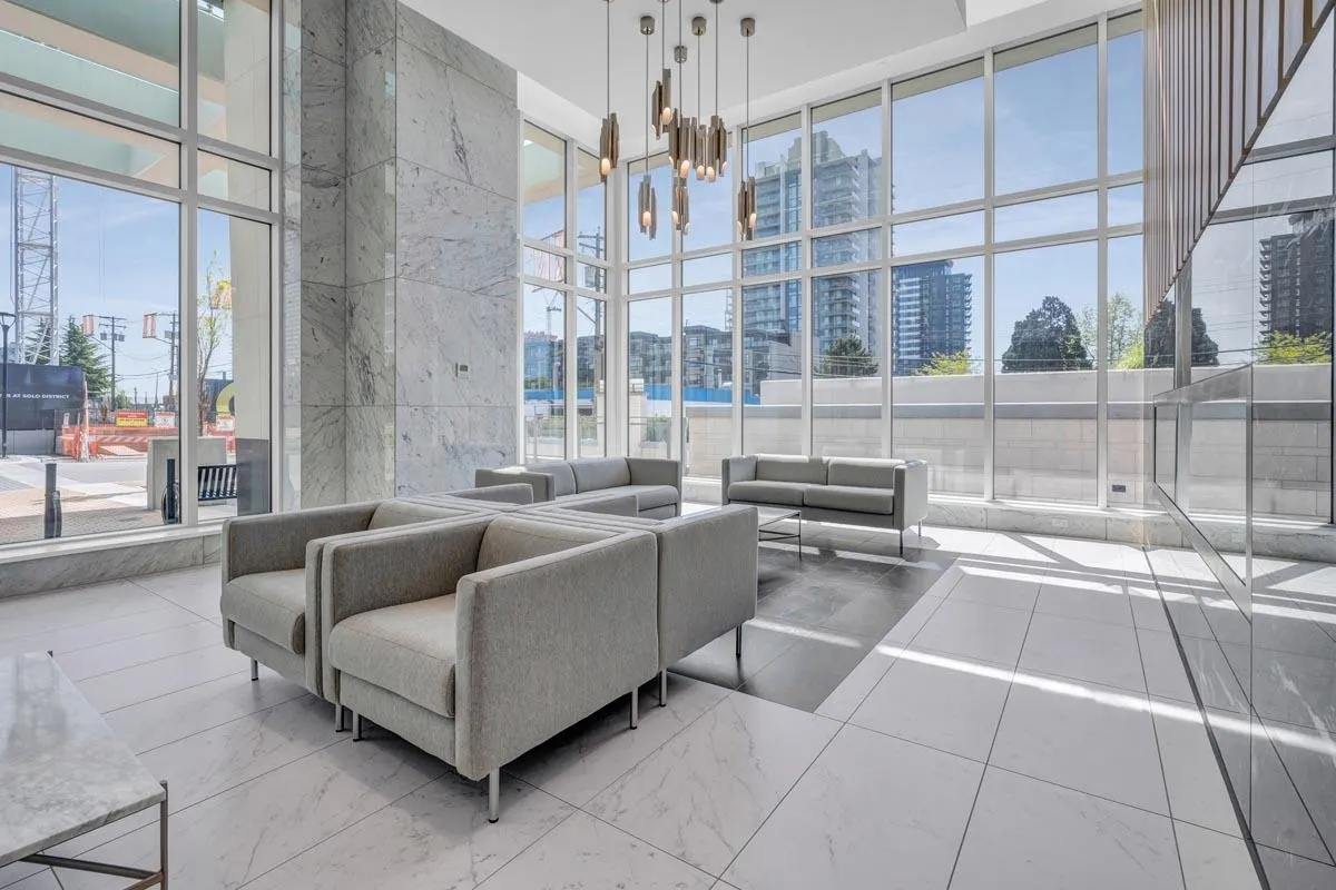 403 2085 Skyline Court