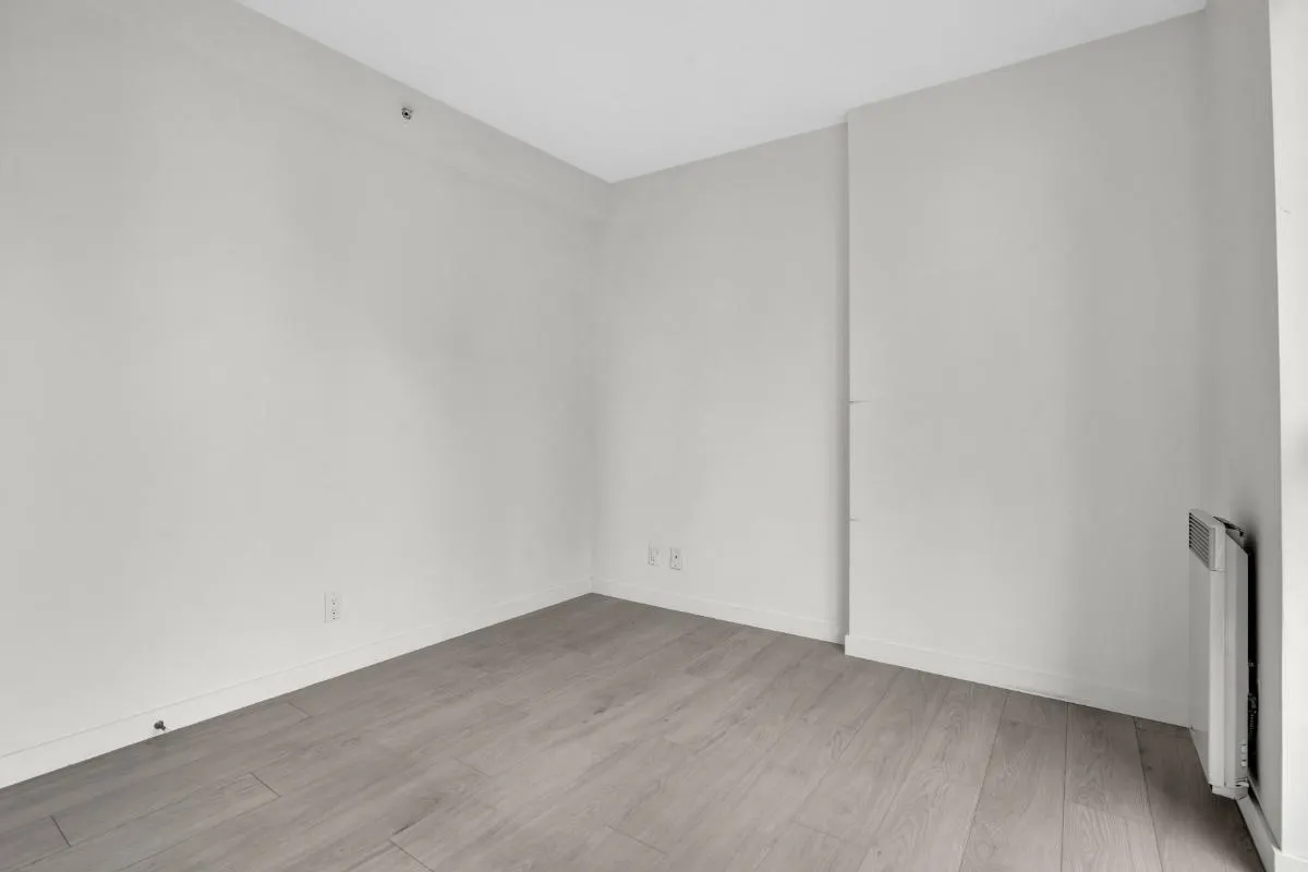 1805 1331 W Georgia Street