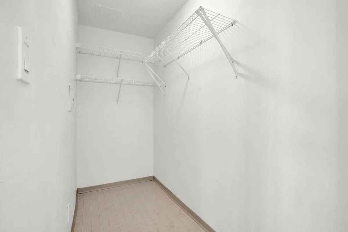 1805 1331 W Georgia Street