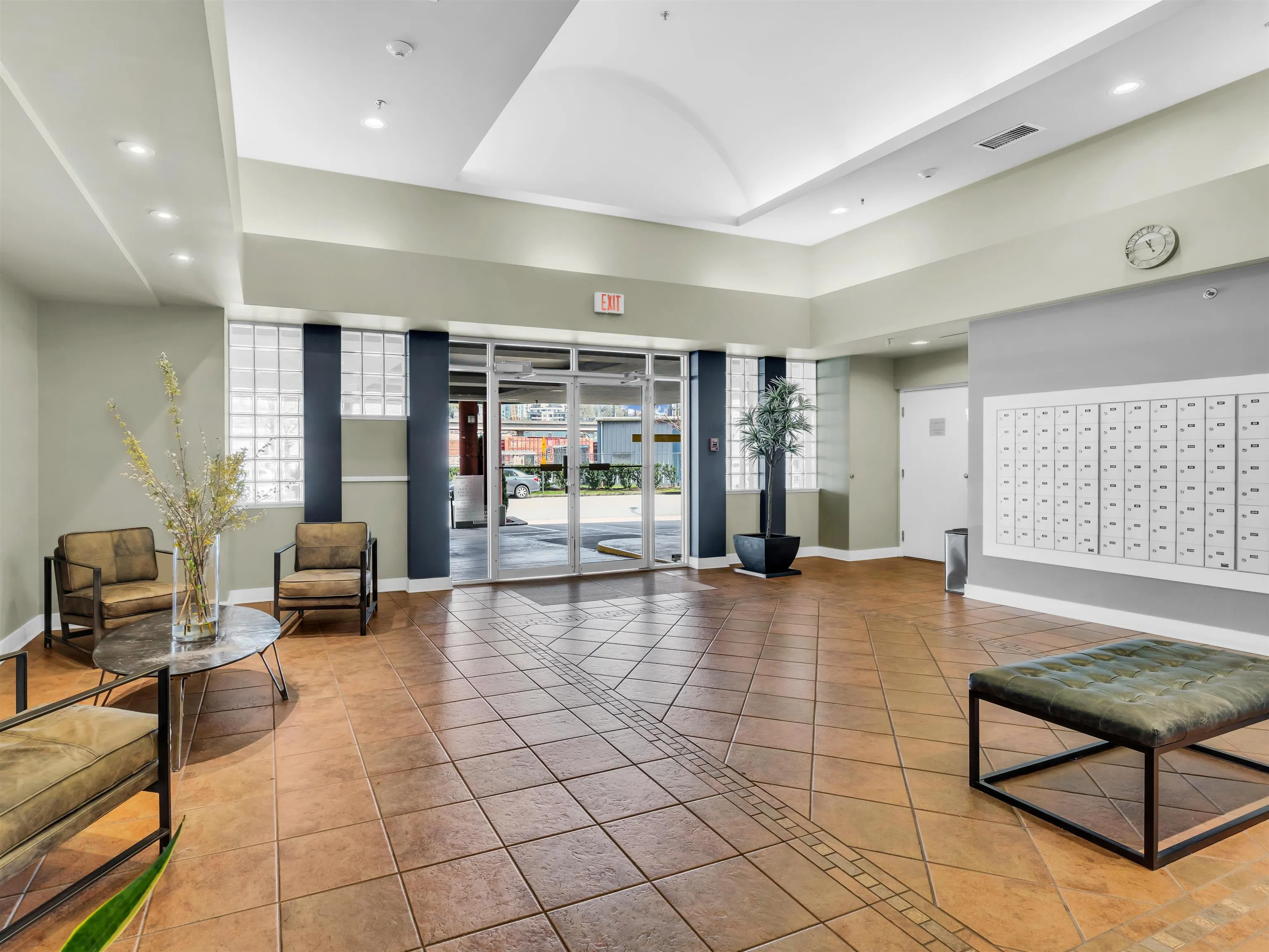 2205 10 Laguna Court