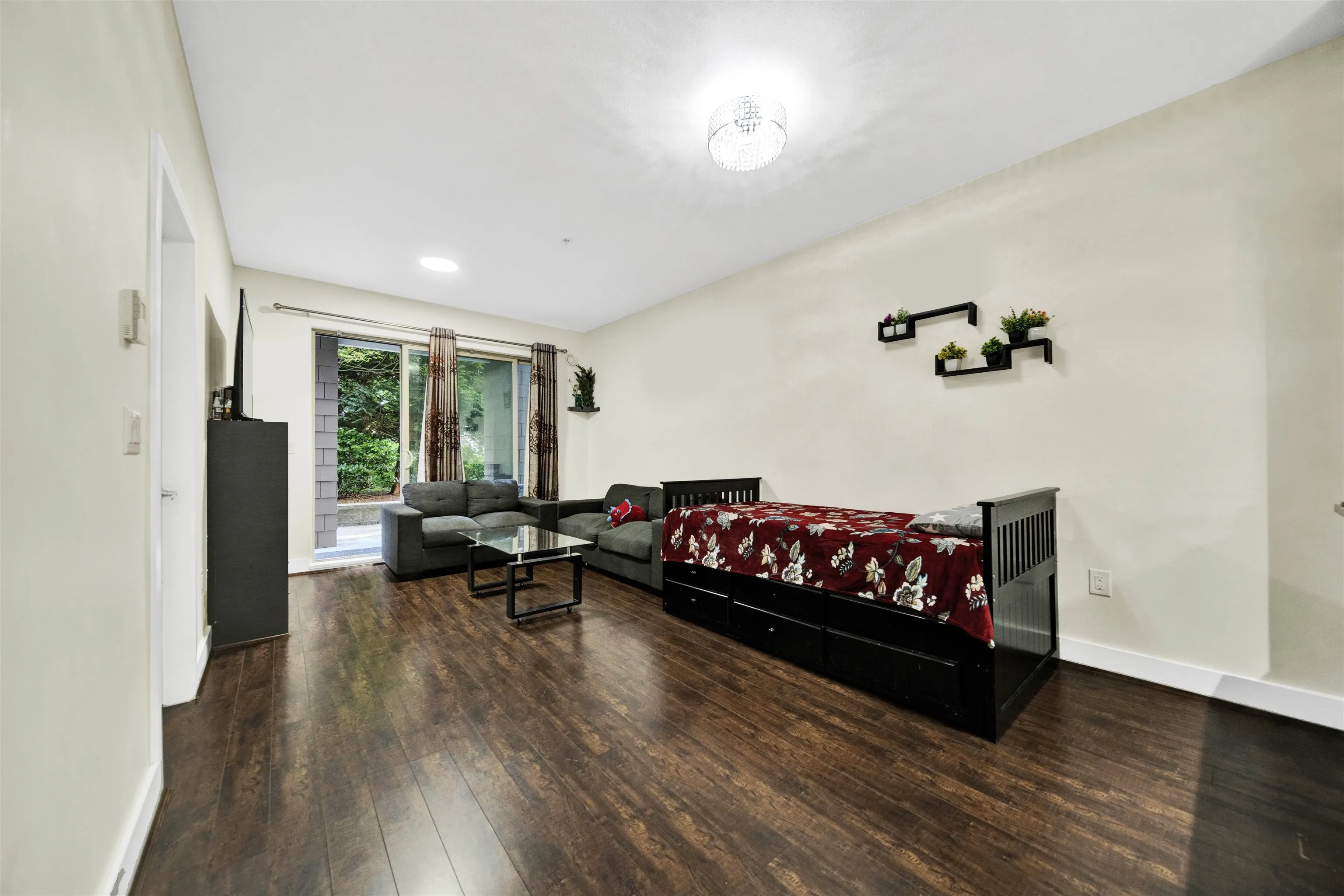 131 6628 120 Street