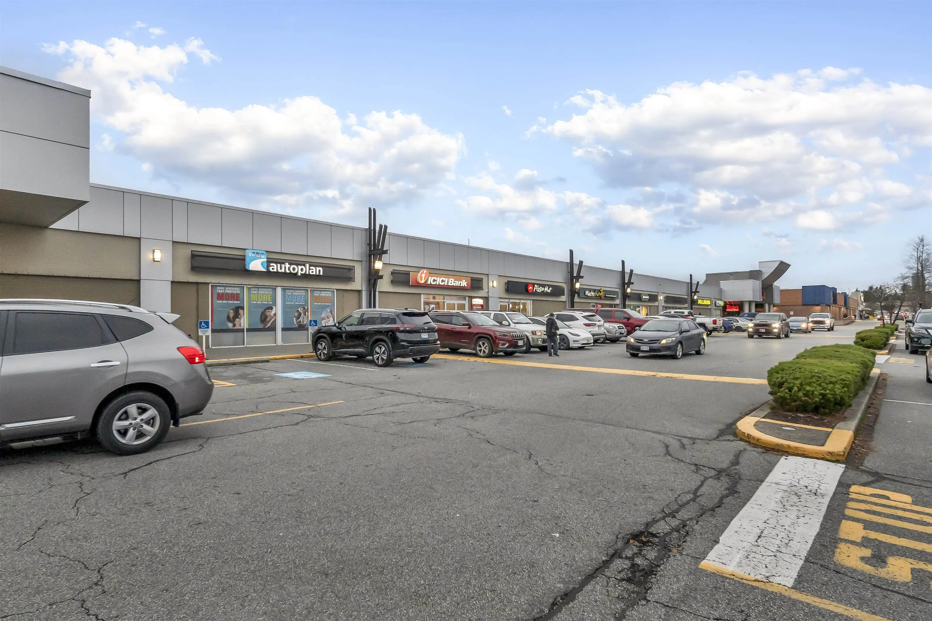 131 6628 120 Street