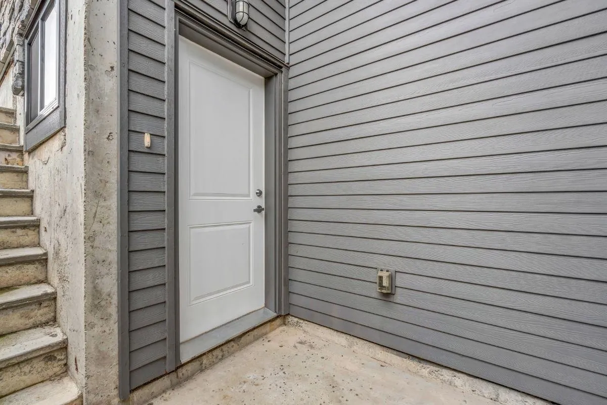 Basement 5109 Sussex Avenue