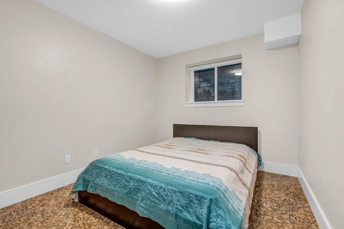 Basement 5109 Sussex Avenue