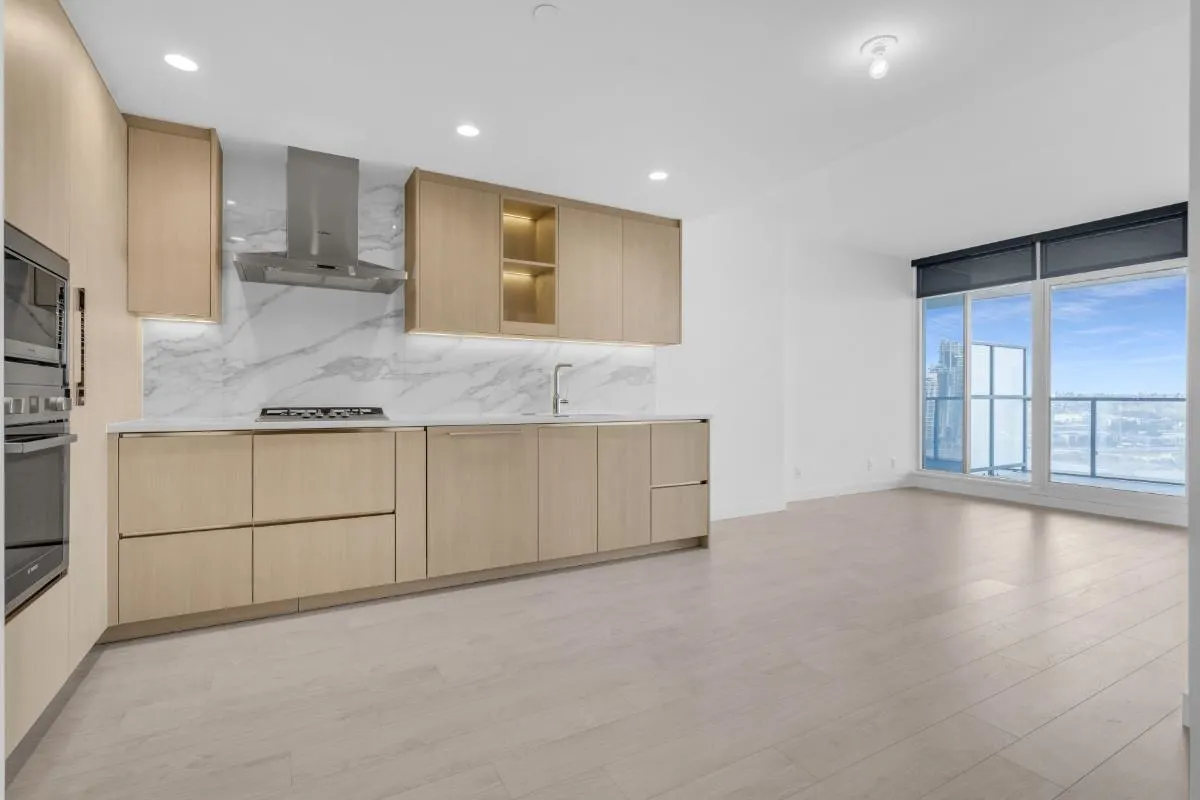 4601 4730 Lougheed Highway