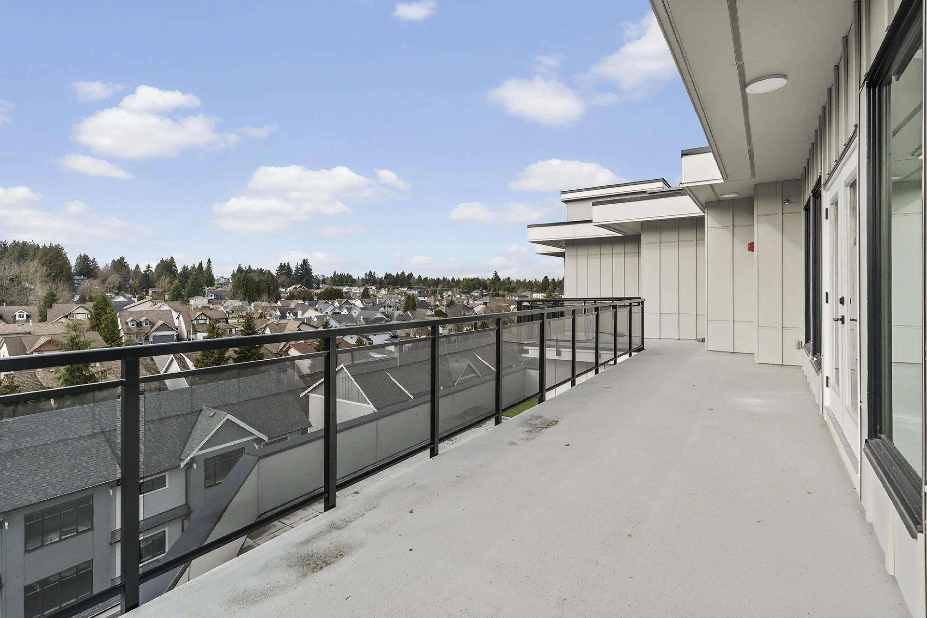 402 6285 King George Boulevard