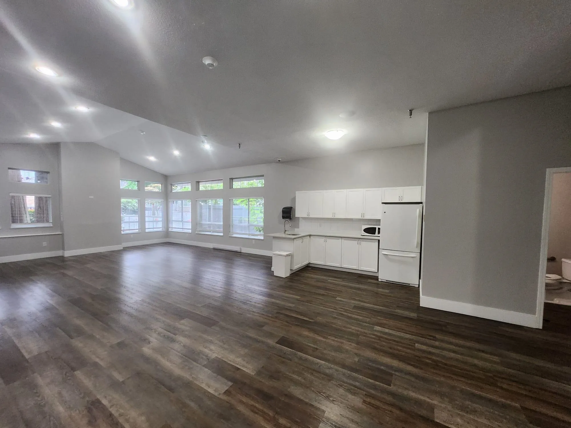 205 9668 148 Street