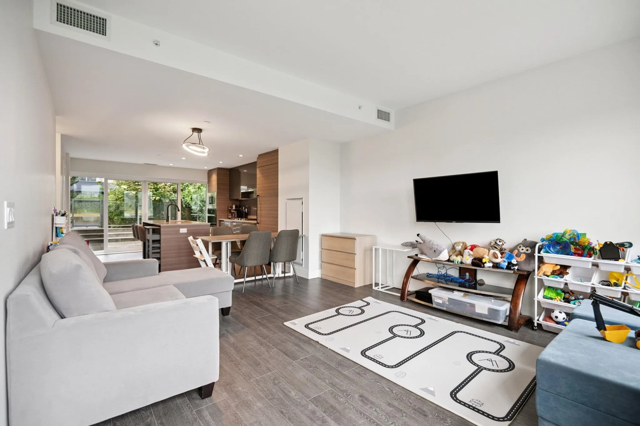 6 8589 Rivergrass Drive