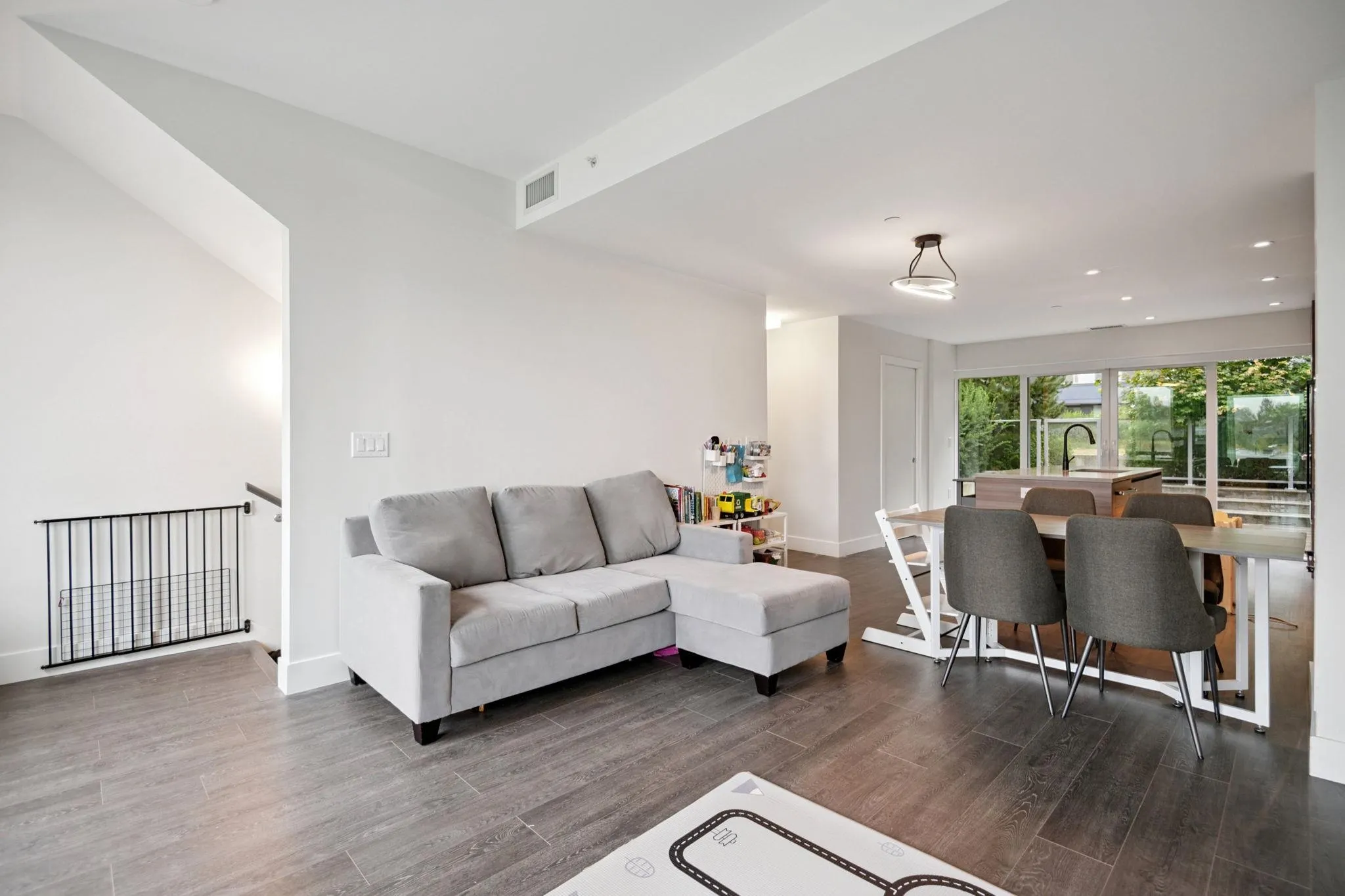 6 8589 Rivergrass Drive