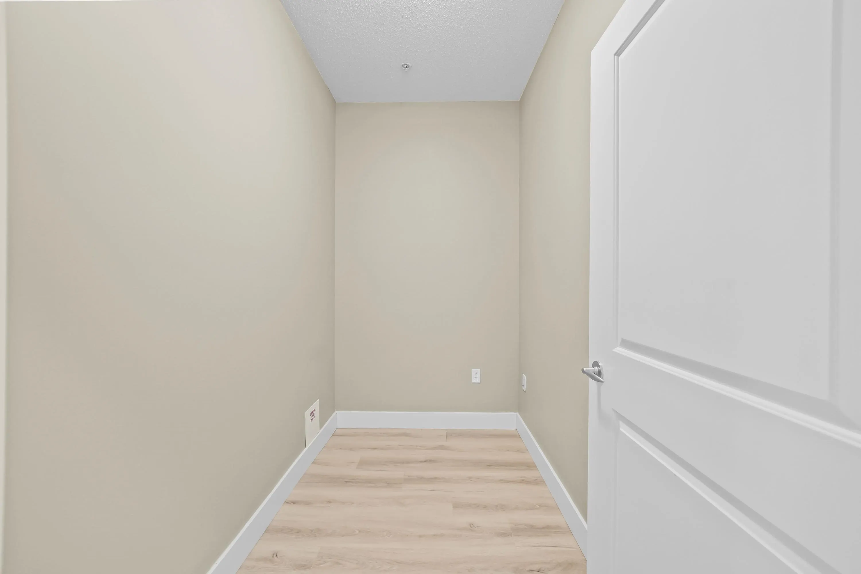 301 4885 Valley Drive