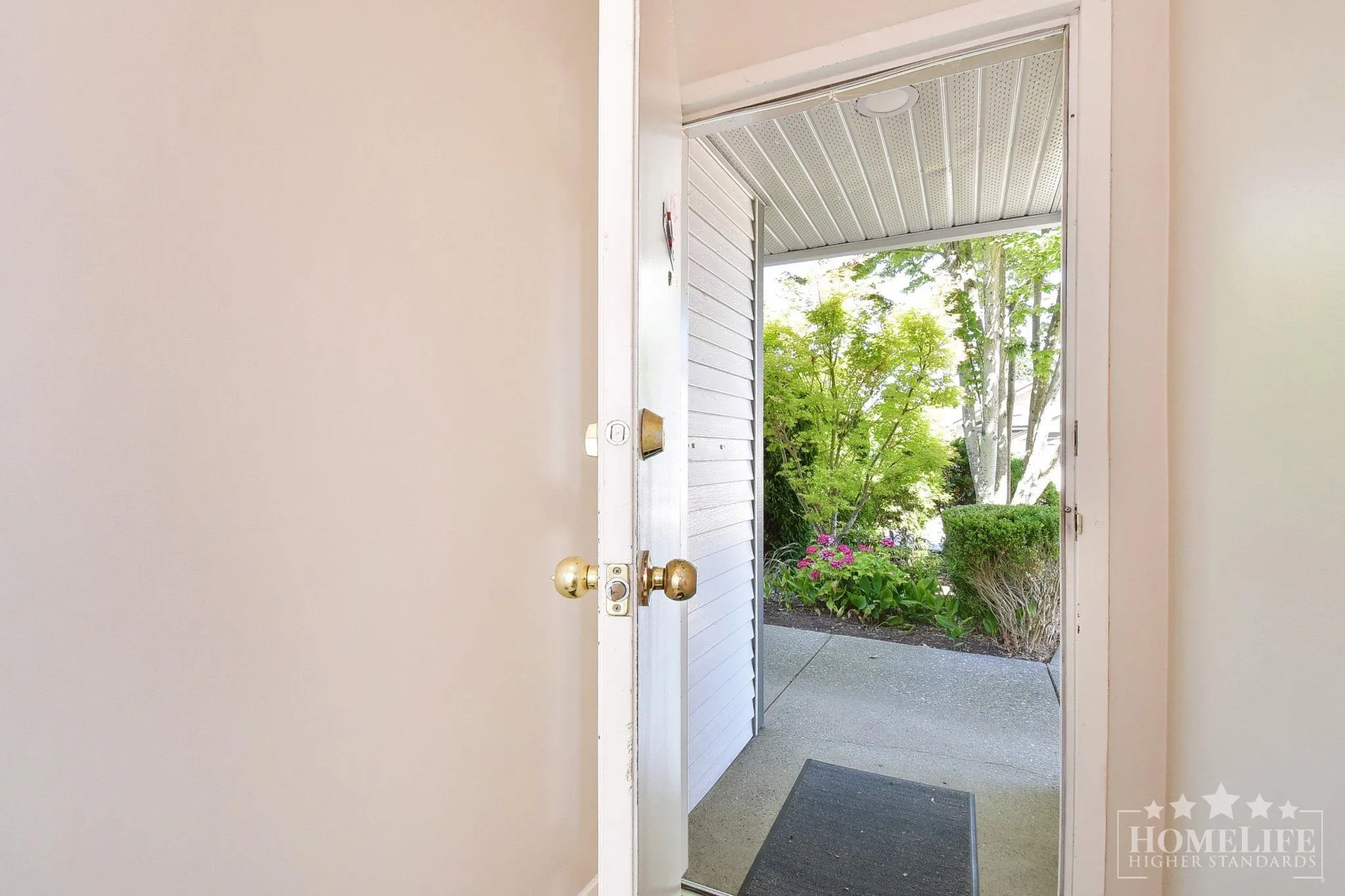4 9012 Walnut Grove Drive