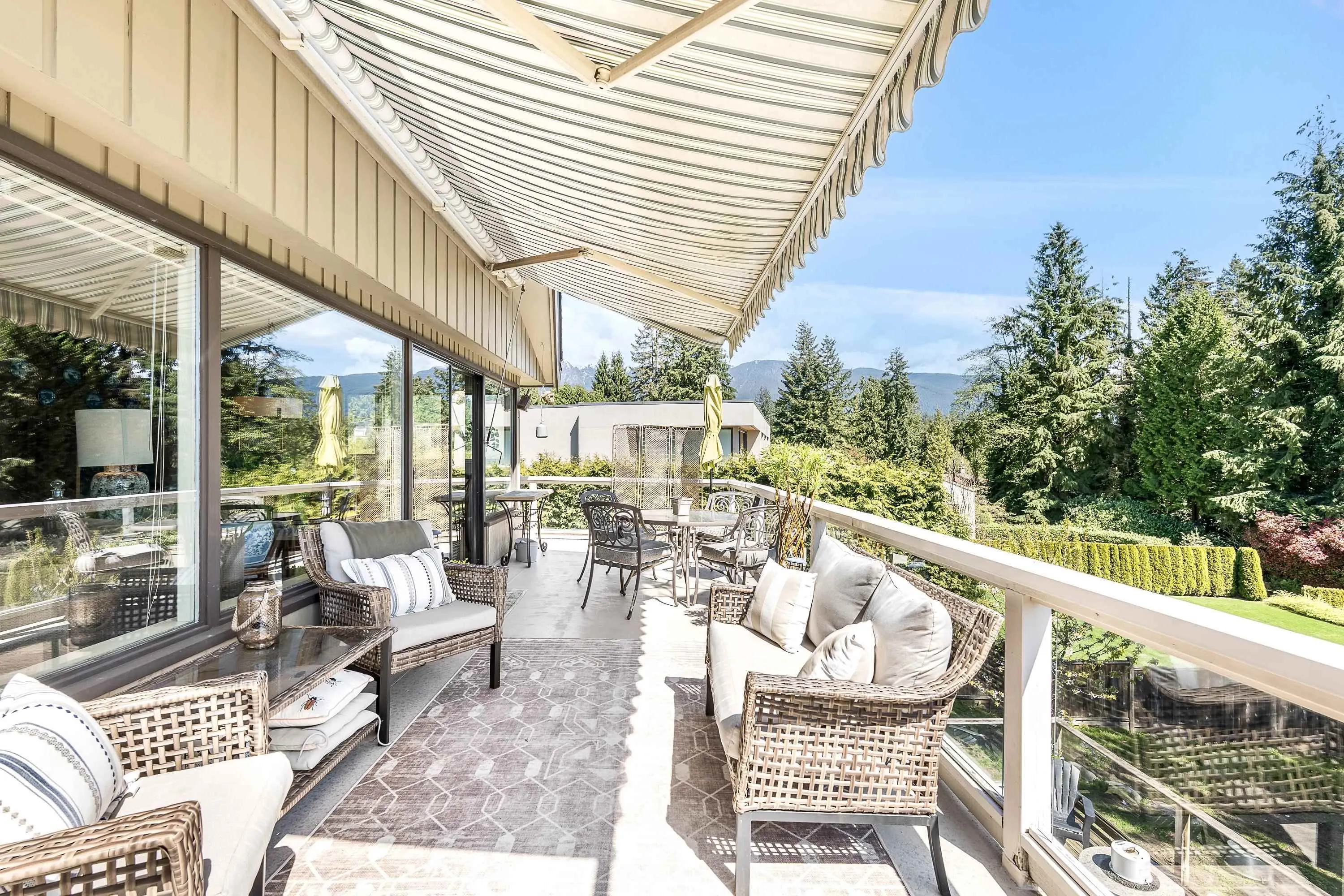 792 Anderson Crescent