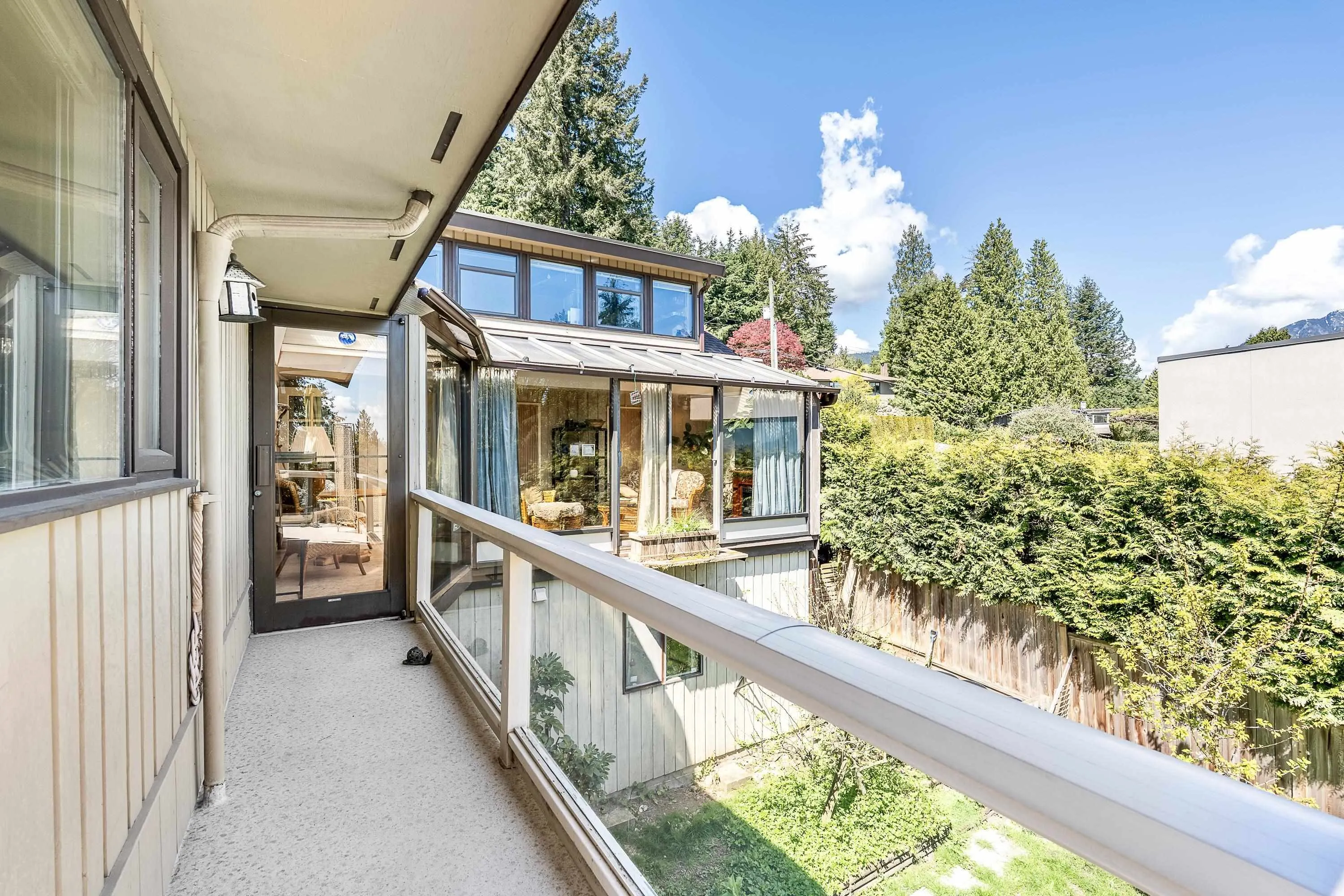 792 Anderson Crescent
