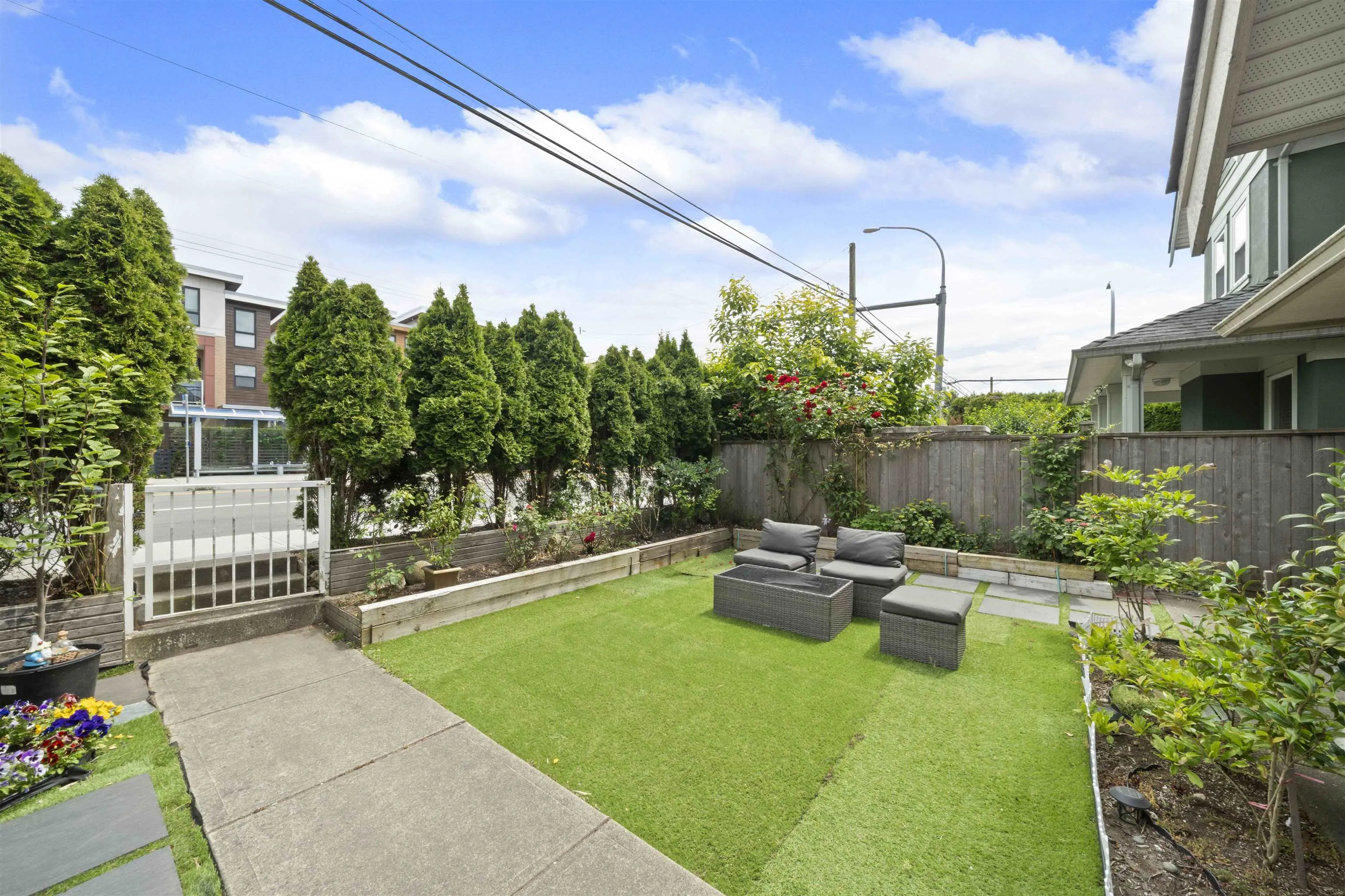 8211 No. 1 Road