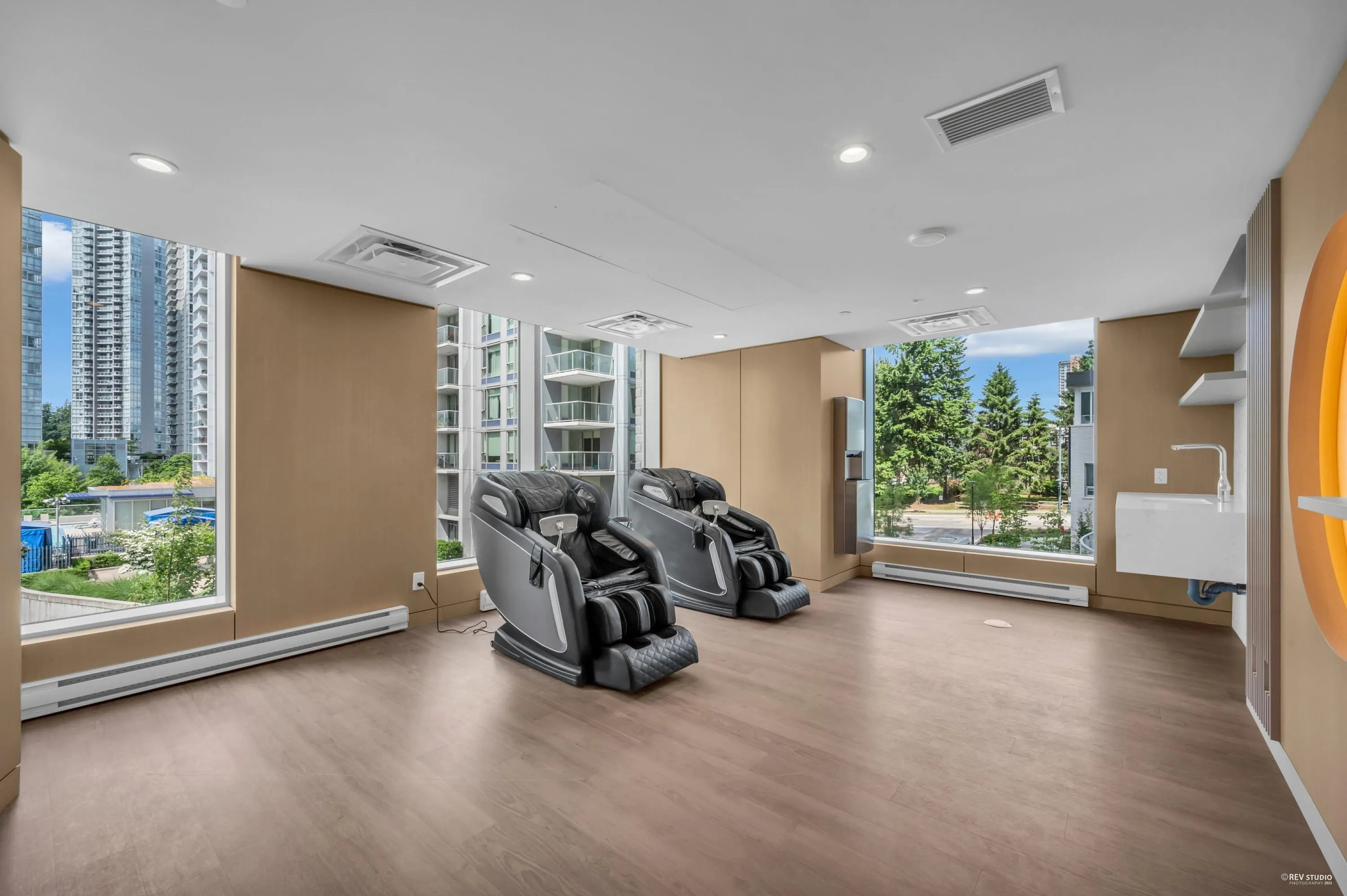 805 13778 100 Avenue