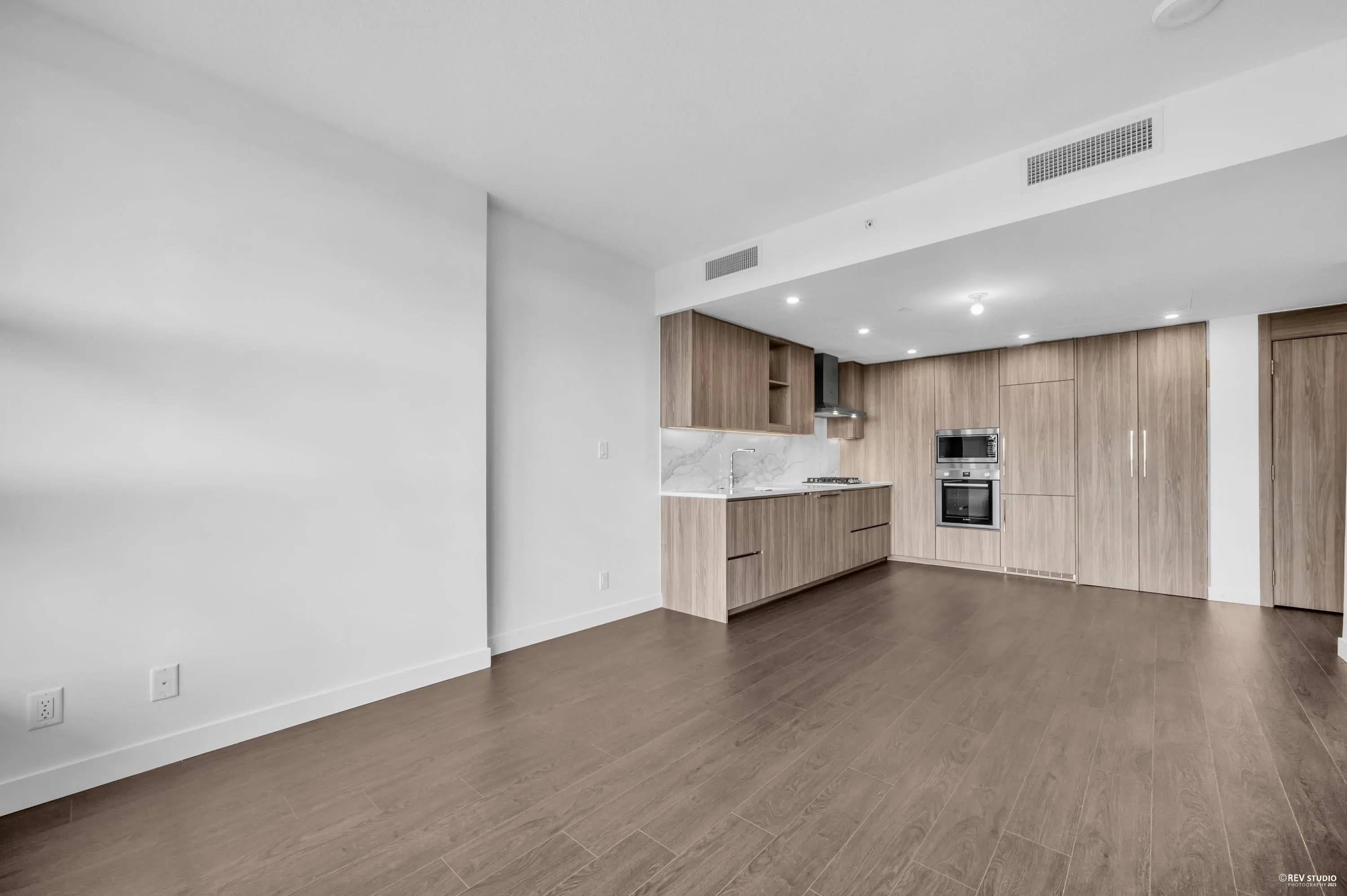 805 13778 100 Avenue