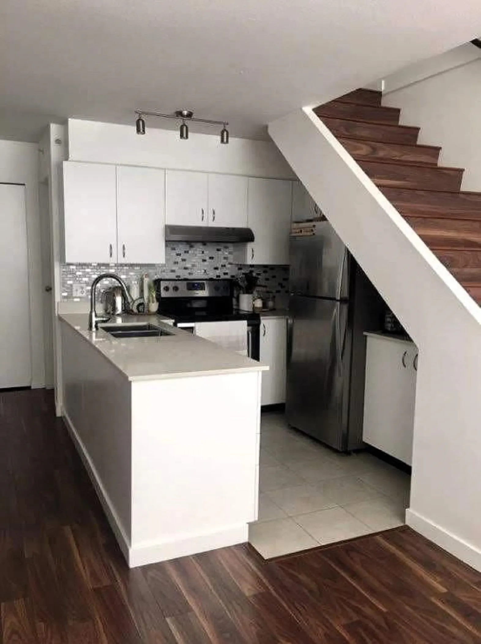 418 E Broadway
