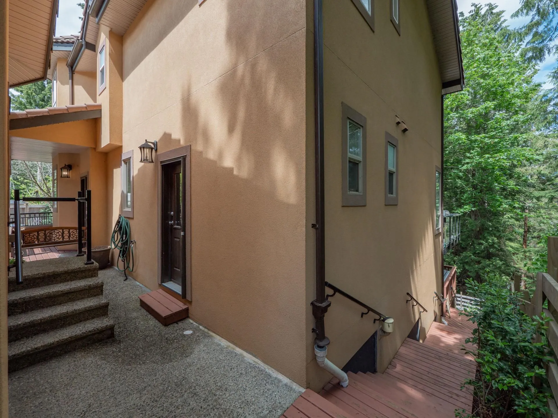 5836 Marine Way