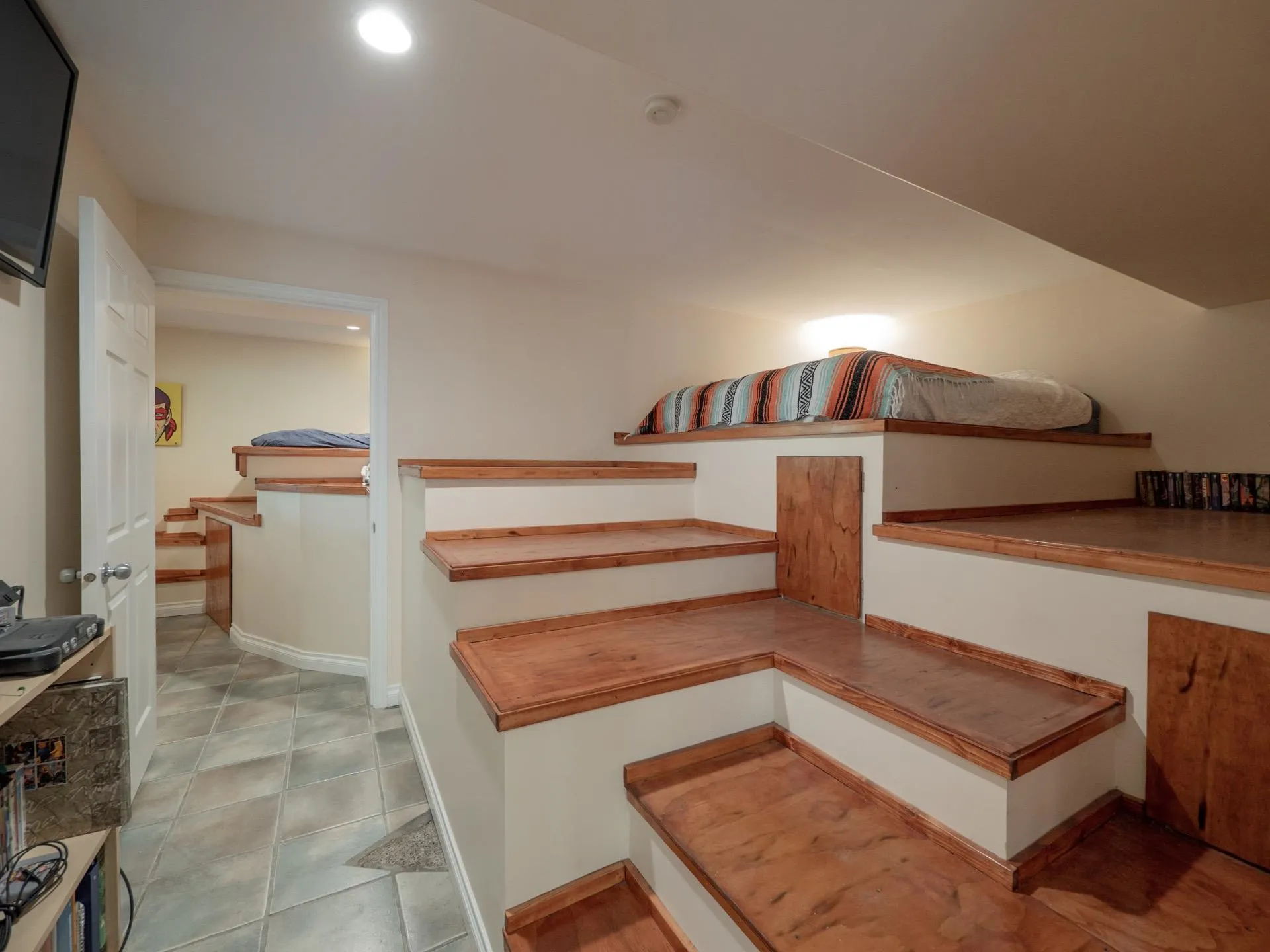 5836 Marine Way
