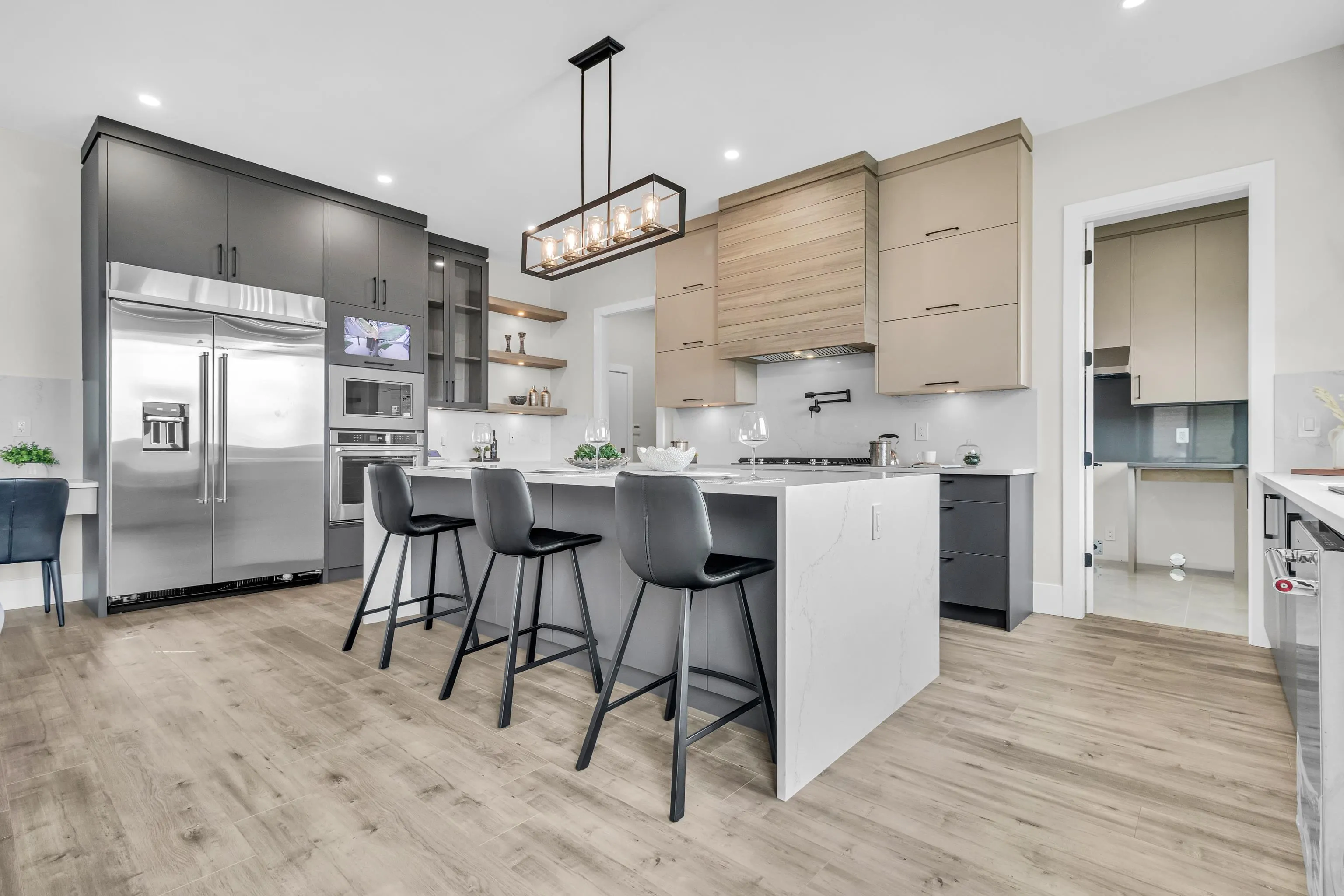 51193 Charlotte Place