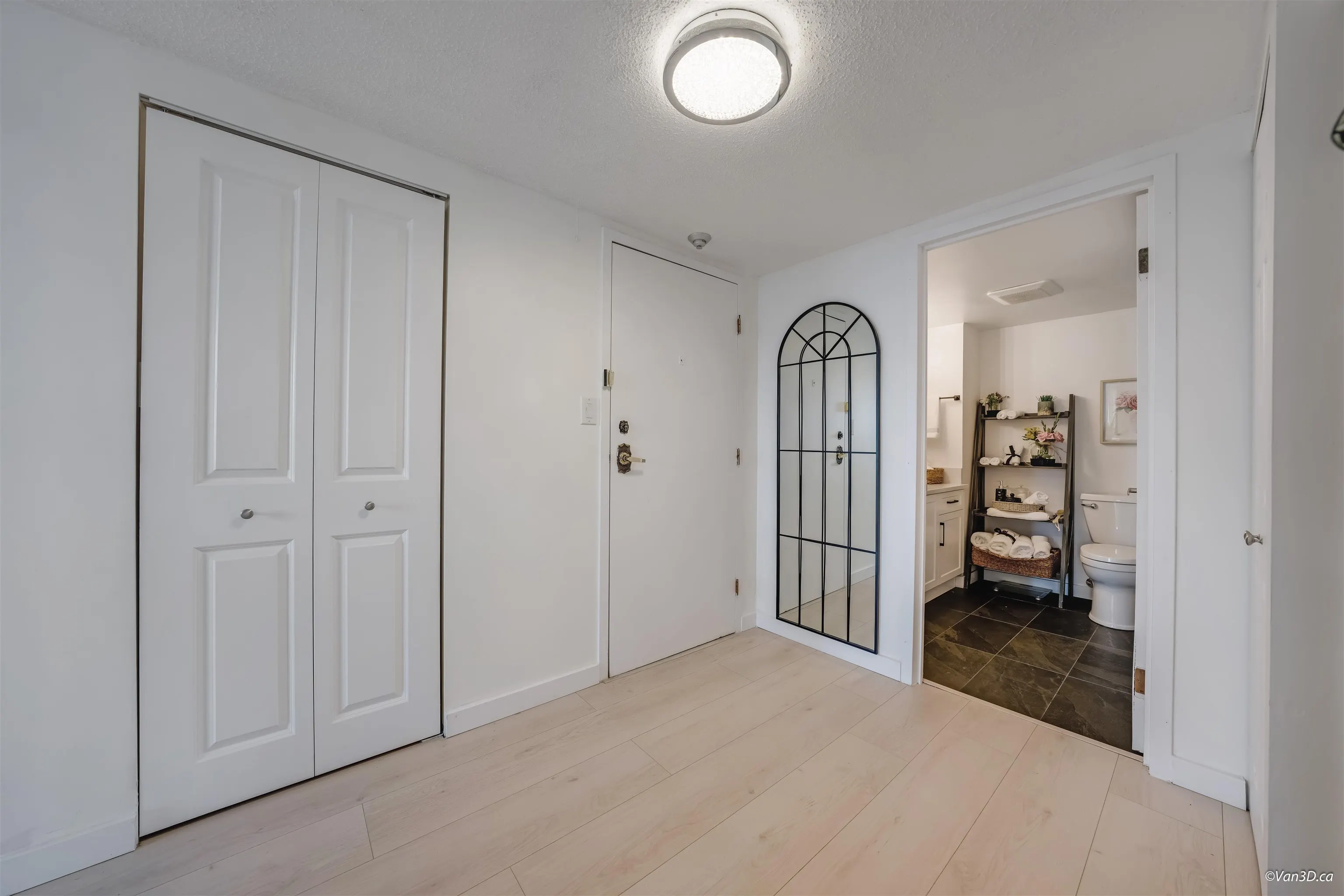 1905 740 Hamilton Street