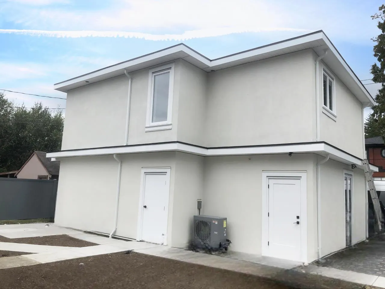 4XXX W 28 Avenue