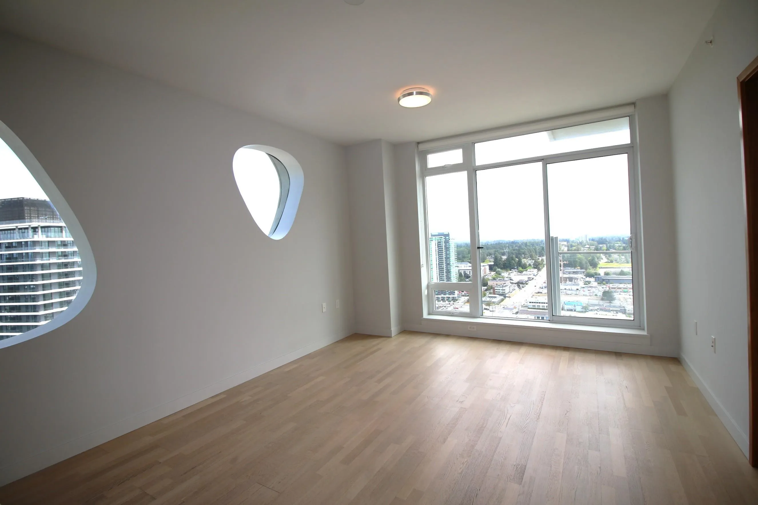3301 13495 Central Avenue