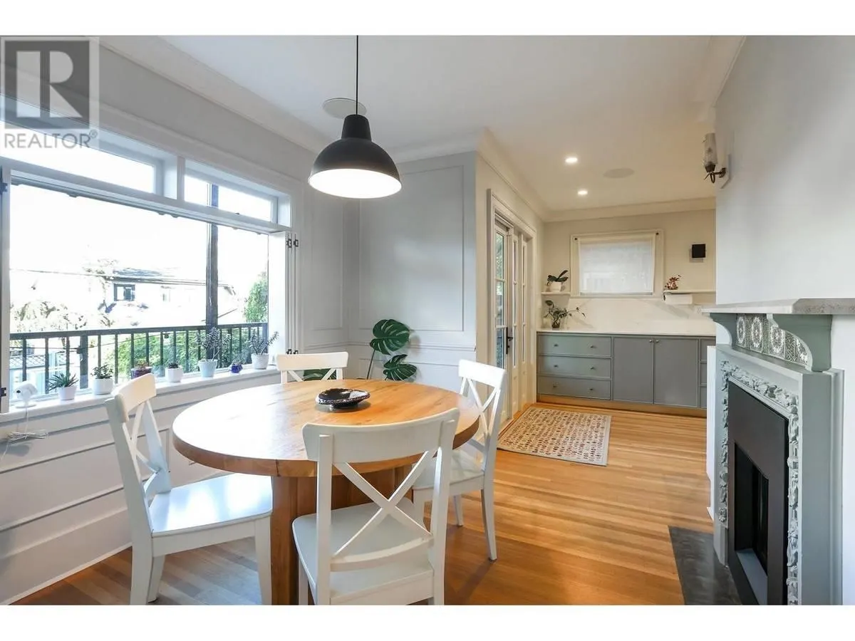 42** 9th Avenue