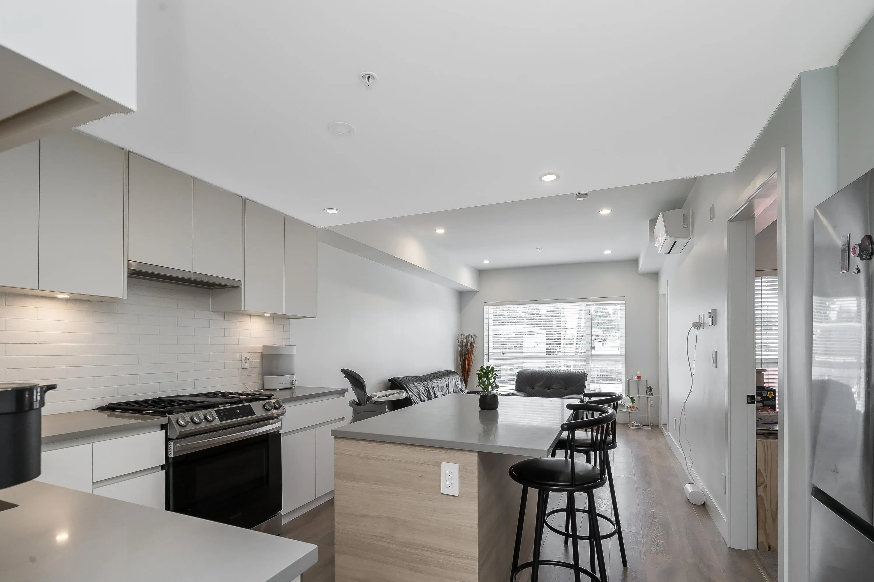 206 8496 120 Street