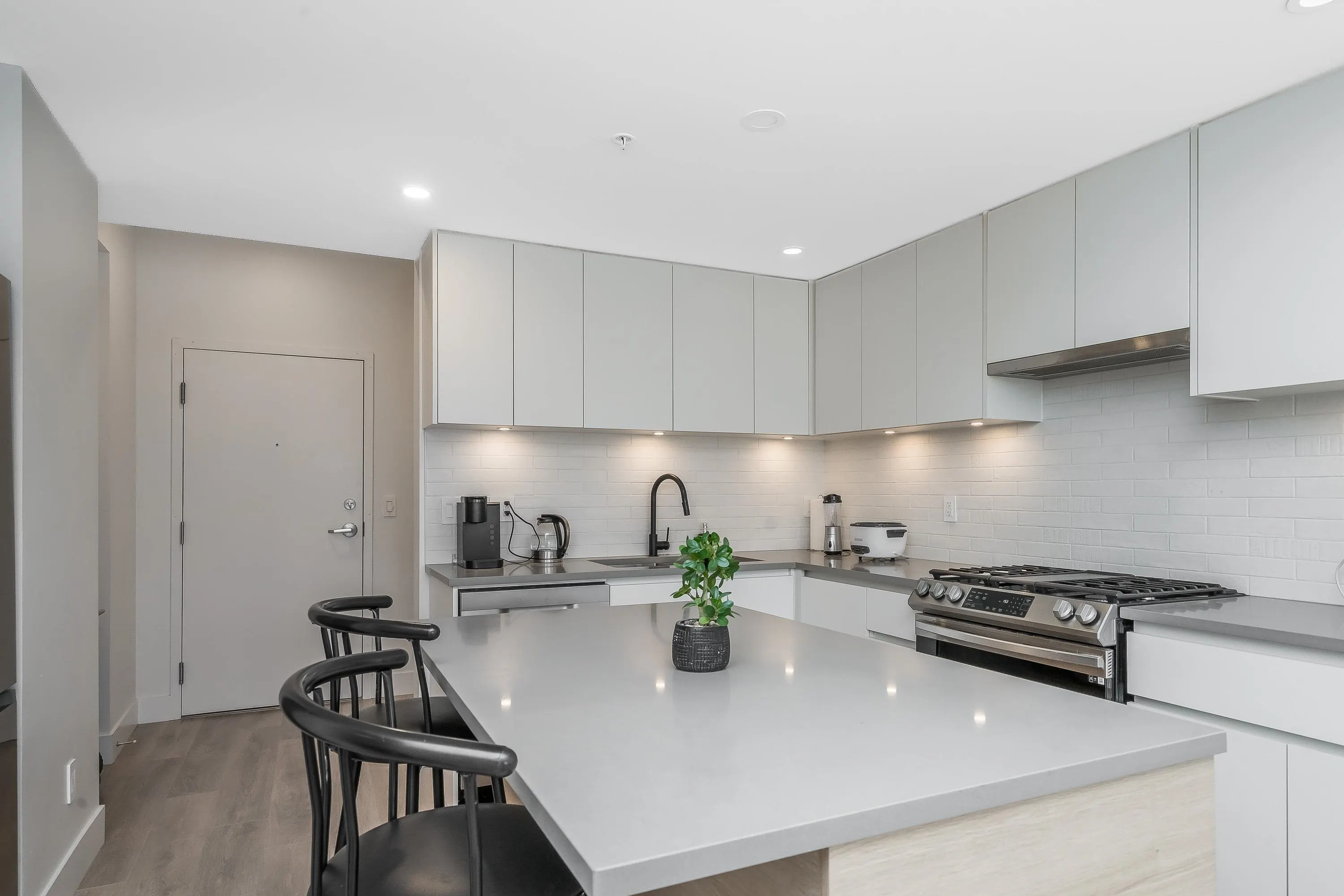 206 8496 120 Street