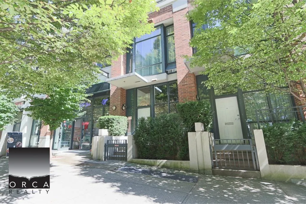 565 Helmcken Street Street