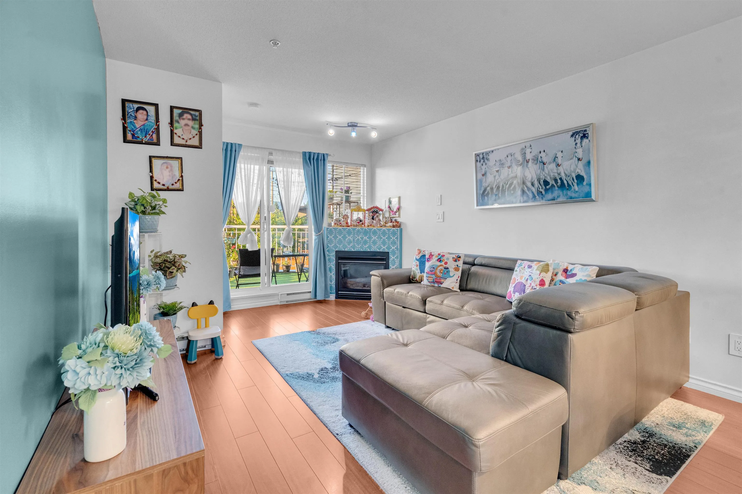 102 2973 Kingsway