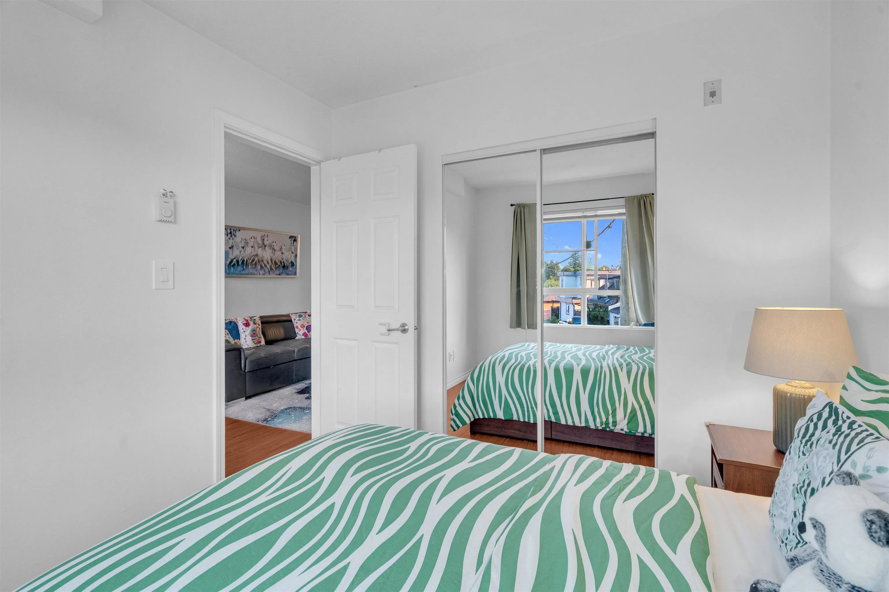 102 2973 Kingsway